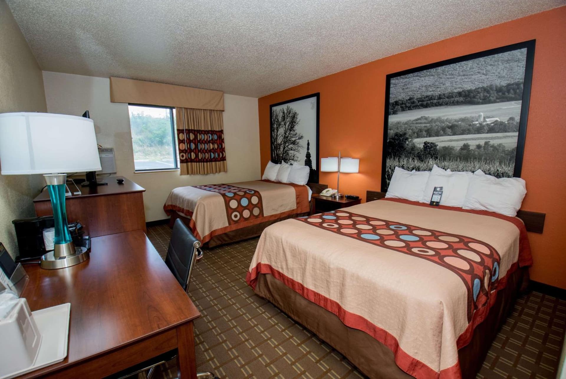 Super 8 by Wyndham Altoona property views in Altoona, PA — gallery photo 3