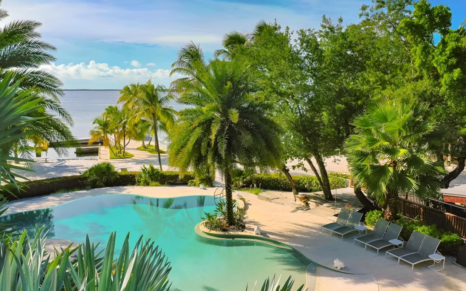 Largo Resort interior in Key Largo, FL — gallery photo 2