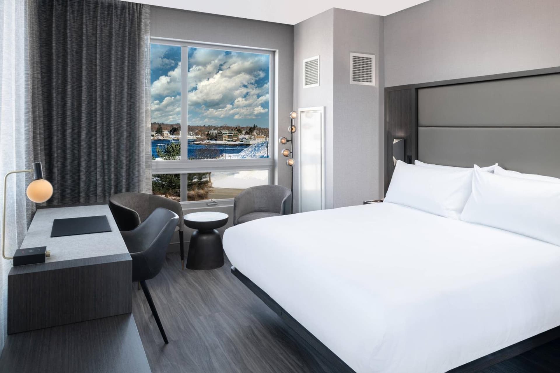 AC Hotel by Marriott Portsmouth Downtown/Waterfront gallery photo in Portsmouth, NH — image 55