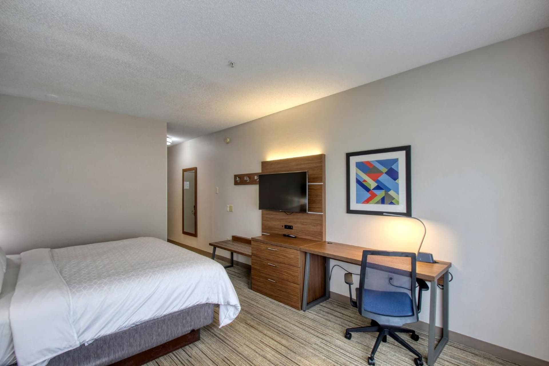 Holiday Inn Express Hotel & Suites Oshkosh by IHG gallery photo in Oshkosh, WI — image 48