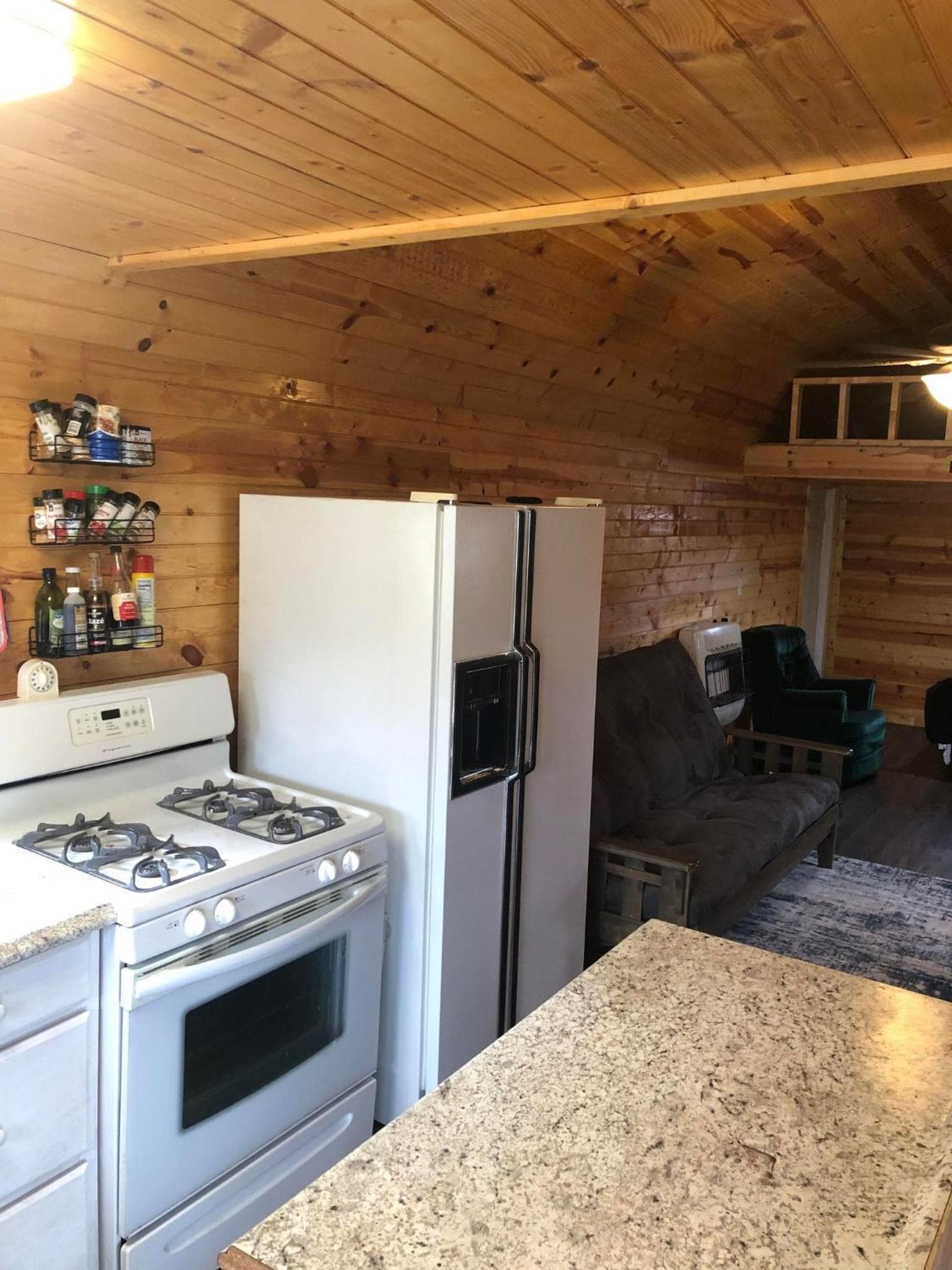 Nana's property views in Forest Hills — gallery photo 3