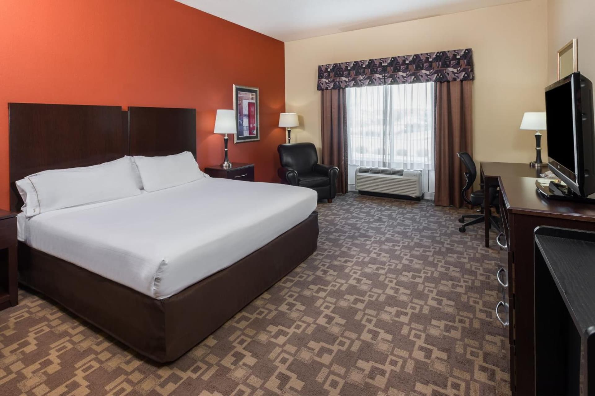 Holiday Inn Express & Suites Lexington Downtown Area-Keeneland by IHG gallery photo in Lexington, KY — image 7