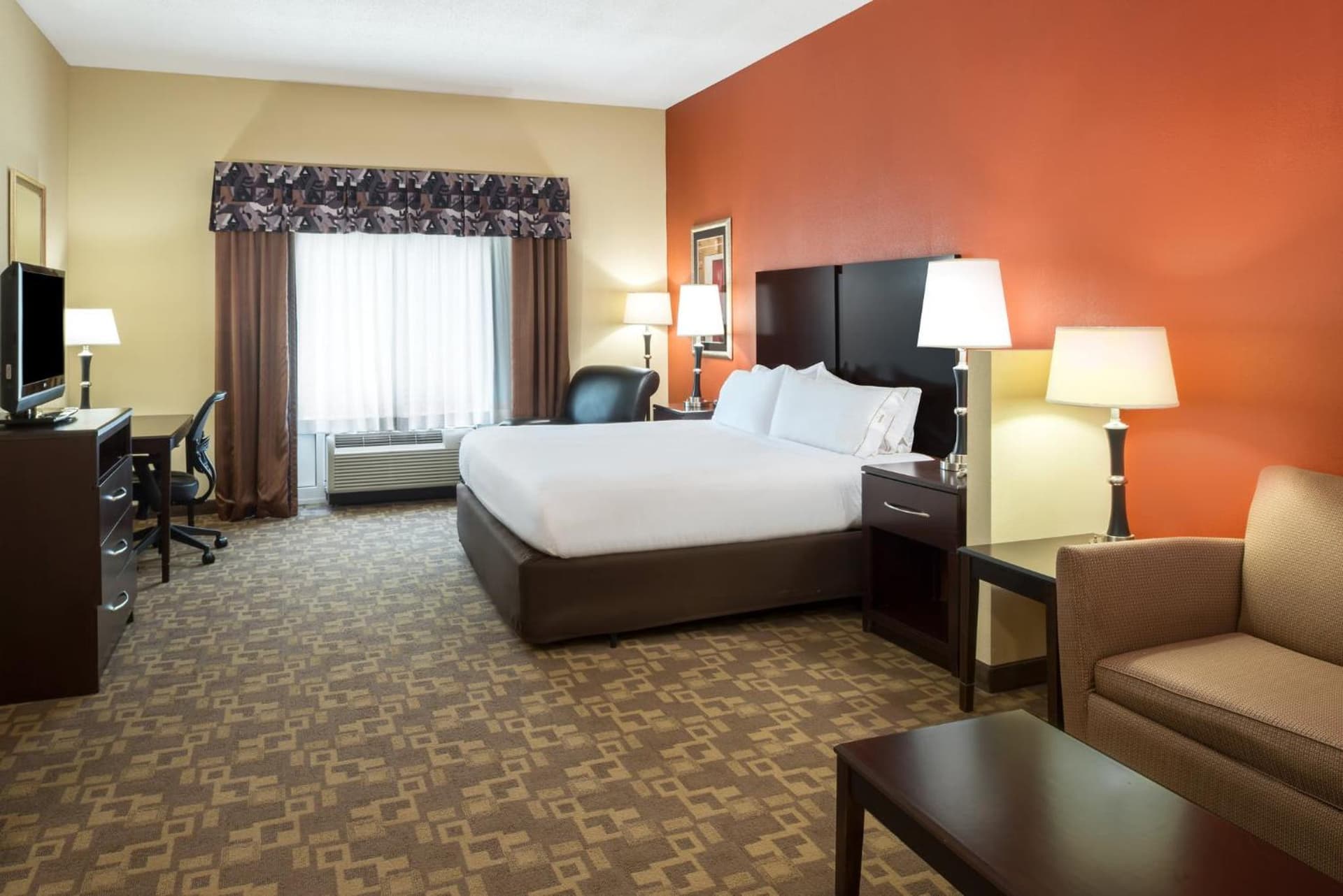 Holiday Inn Express & Suites Lexington Downtown Area-Keeneland by IHG gallery photo in Lexington, KY — image 37