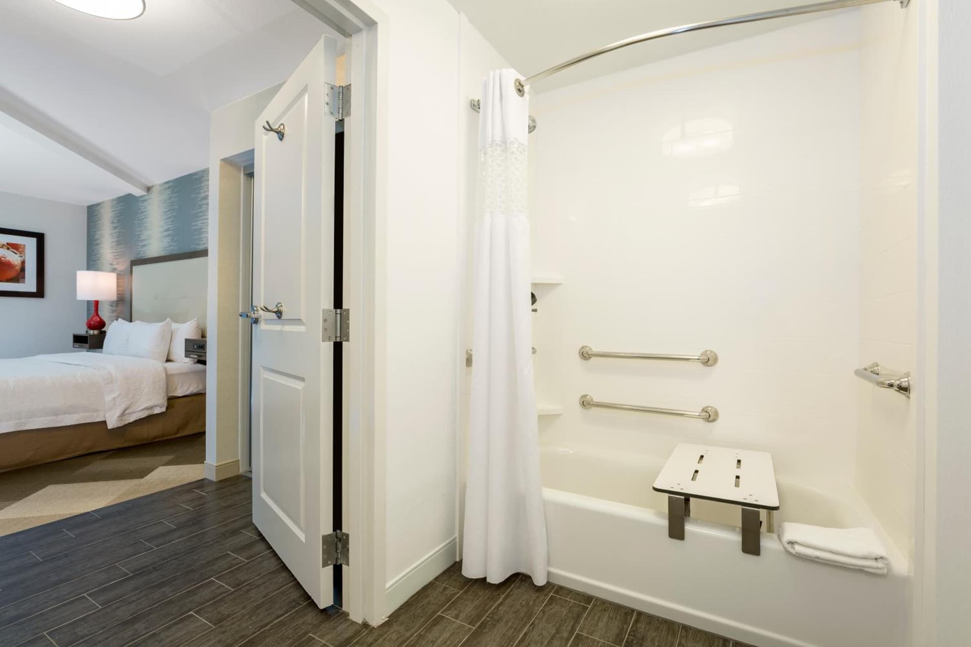 Hampton Inn & Suites San Diego-Poway gallery photo in Poway, CA — image 7