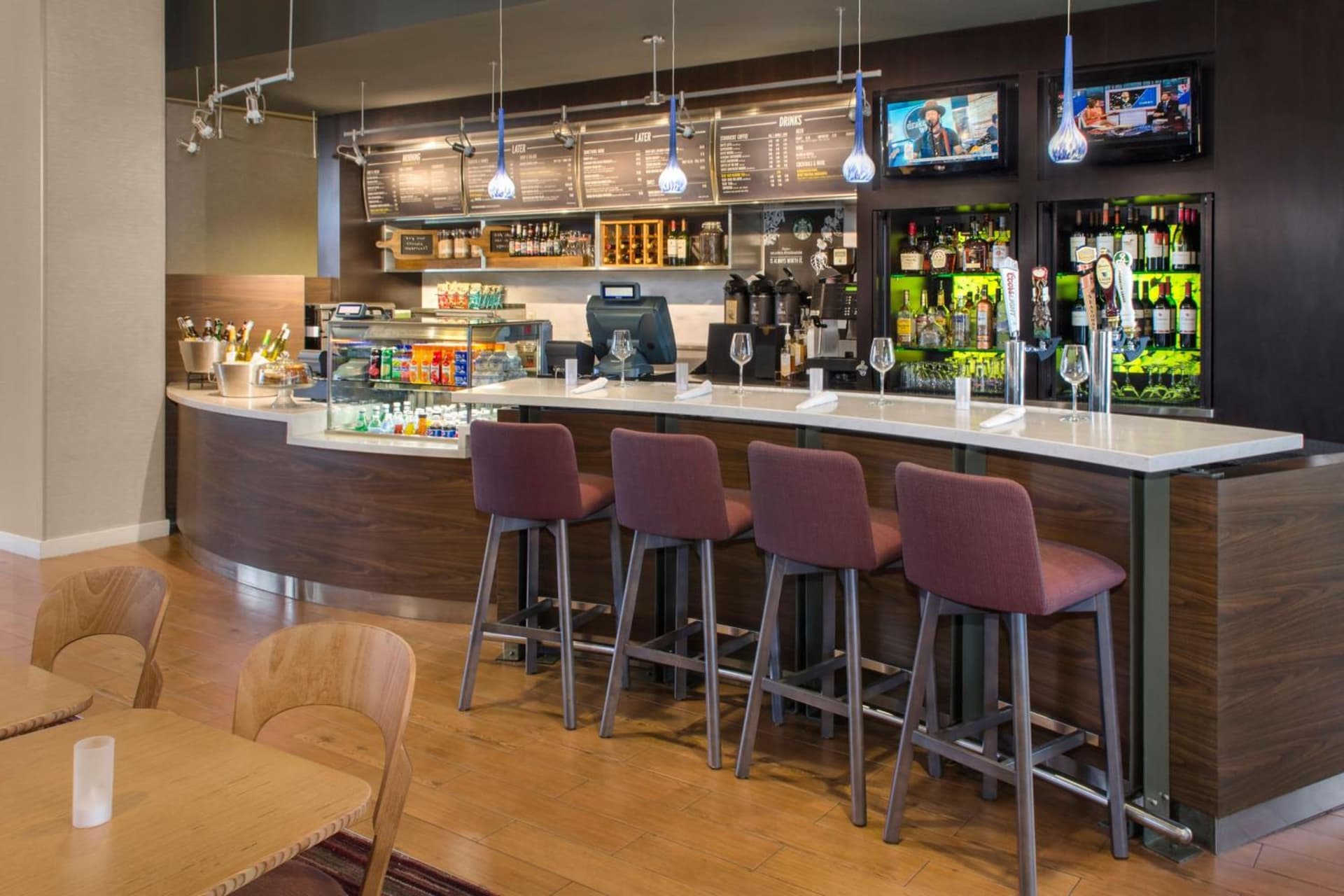 Courtyard by Marriott Newark Elizabeth gallery photo in Elizabeth, NJ — image 7