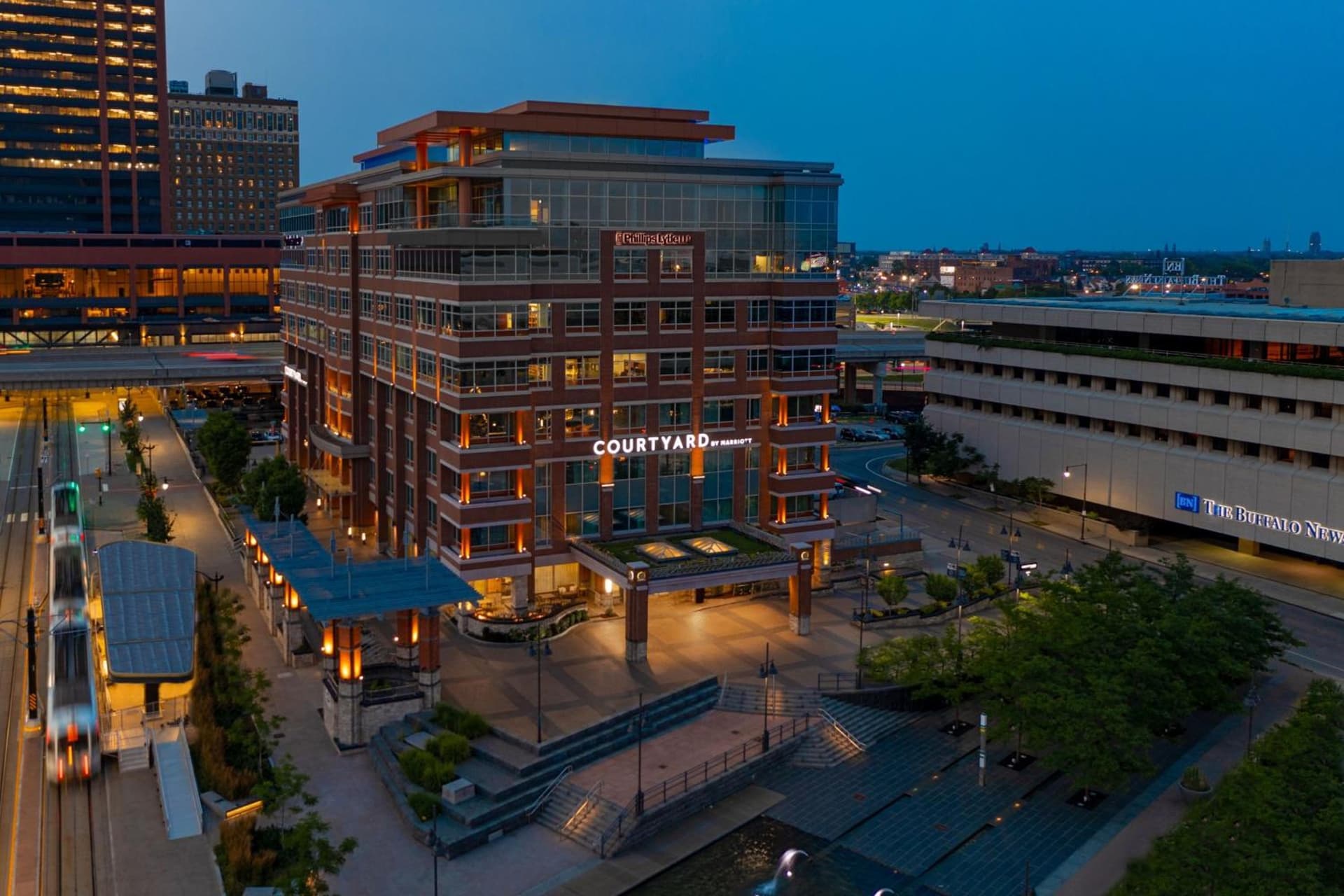 Courtyard by Marriott Buffalo Downtown/Canalside interior in Buffalo, NY — gallery photo 2