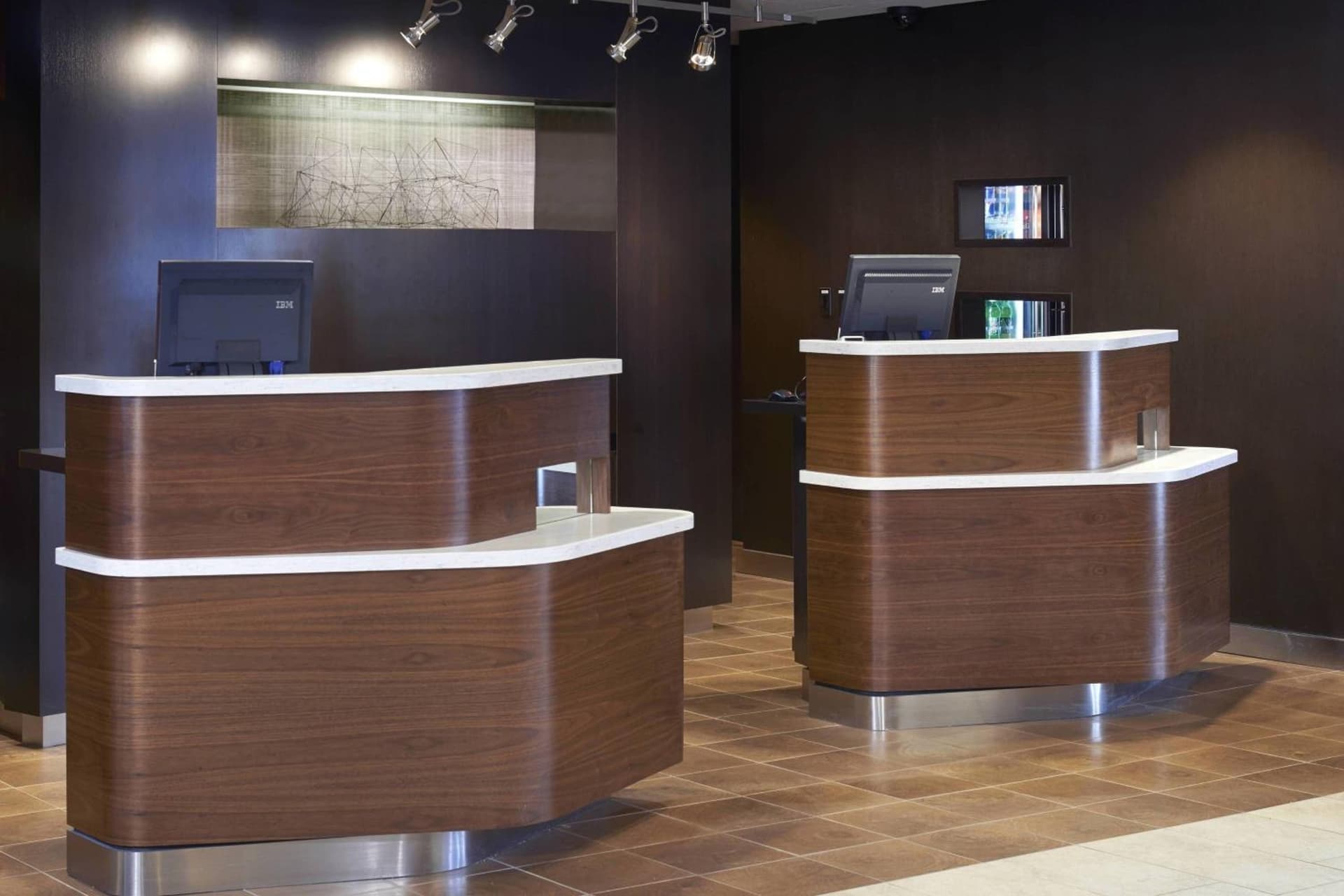 Courtyard by Marriott Detroit Troy interior in Troy, MI — gallery photo 2