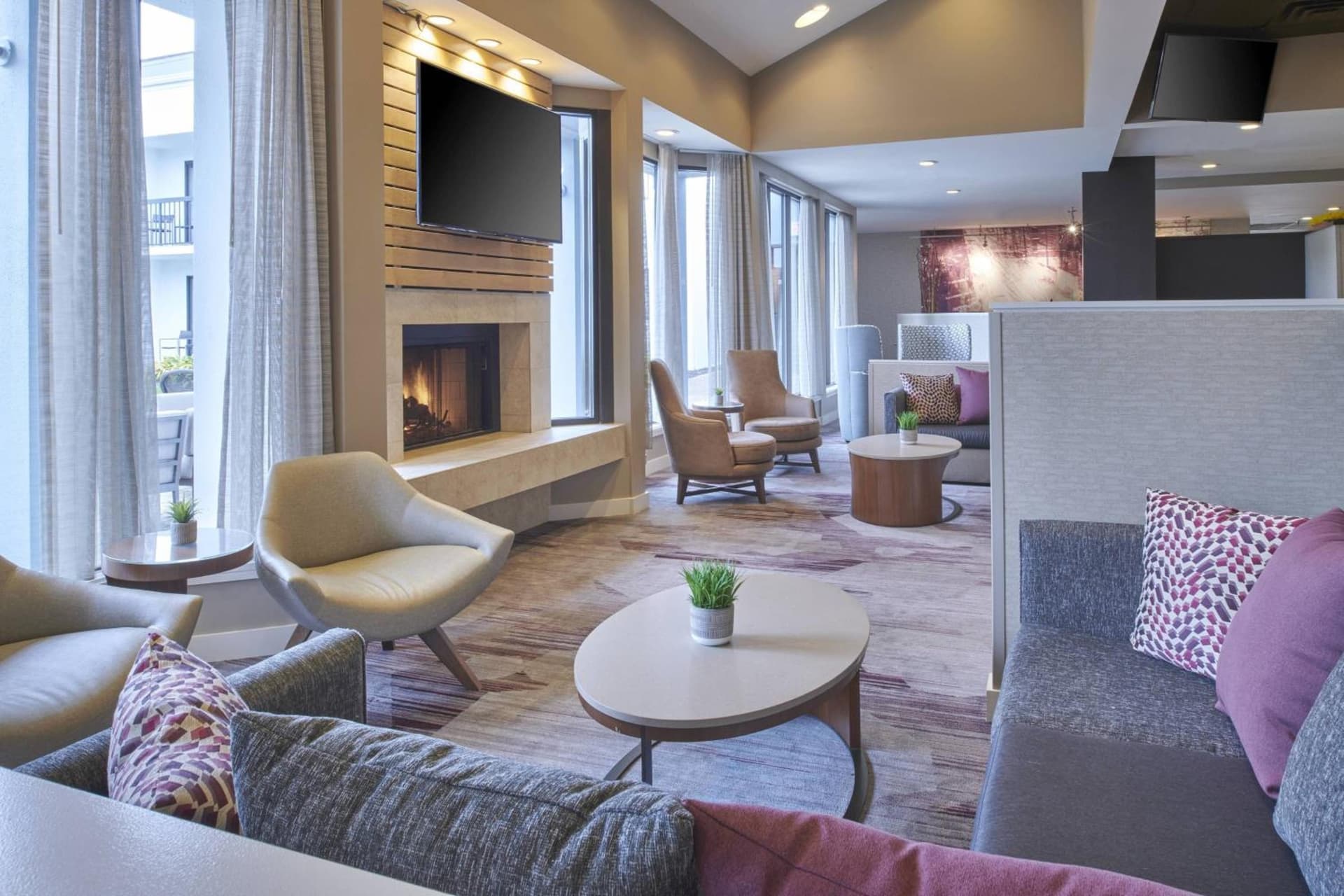 Courtyard by Marriott Detroit Troy property views in Troy, MI — gallery photo 3