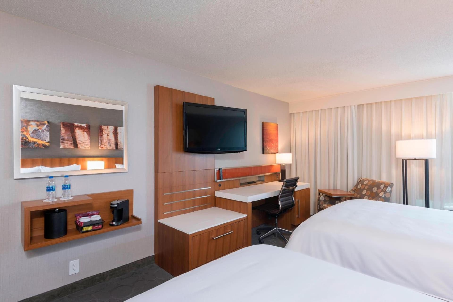 Sonesta Hotel Grand Rapids Airport gallery photo in Grand Rapids, MI — image 22