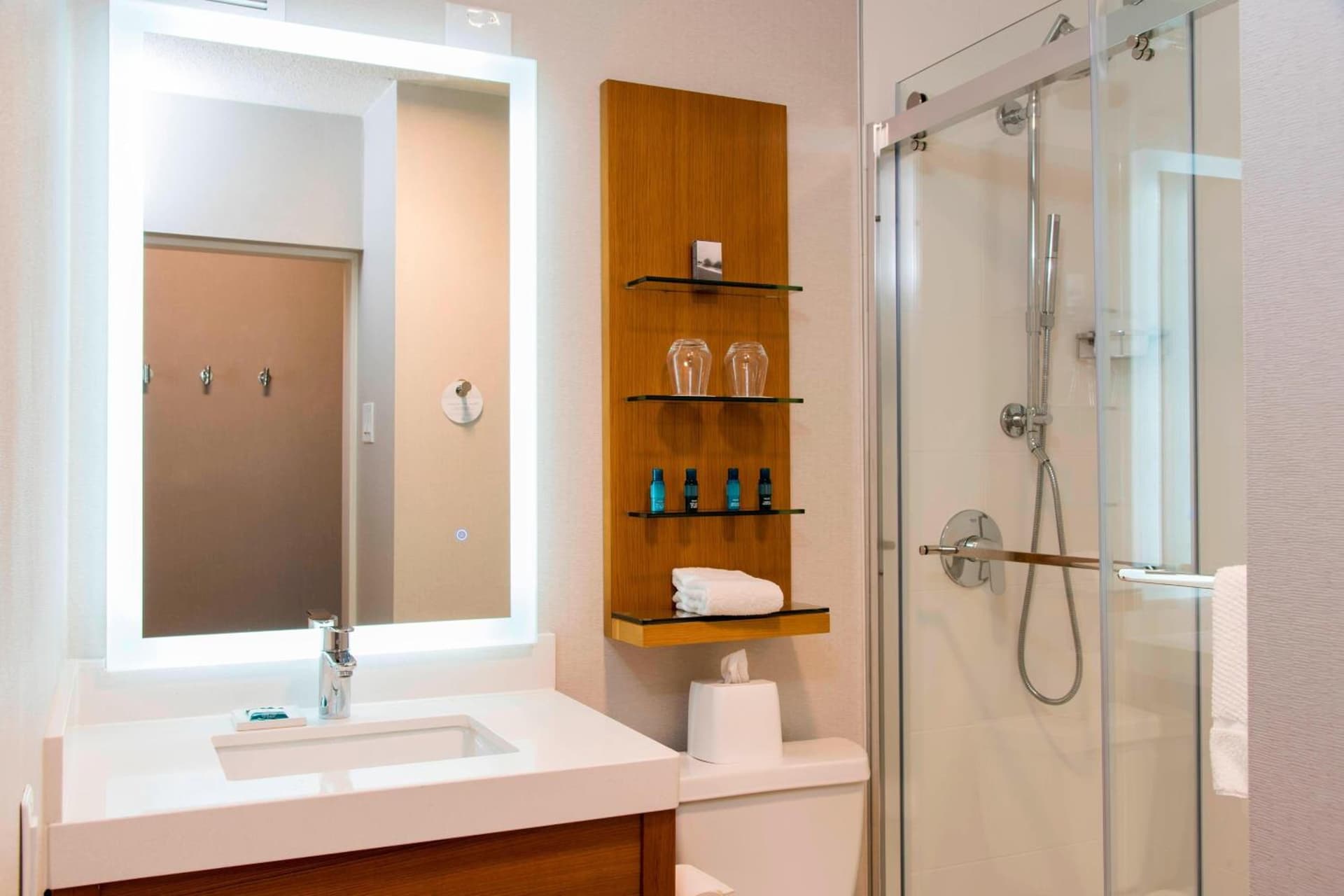 Sonesta Hotel Grand Rapids Airport gallery photo in Grand Rapids, MI — image 31