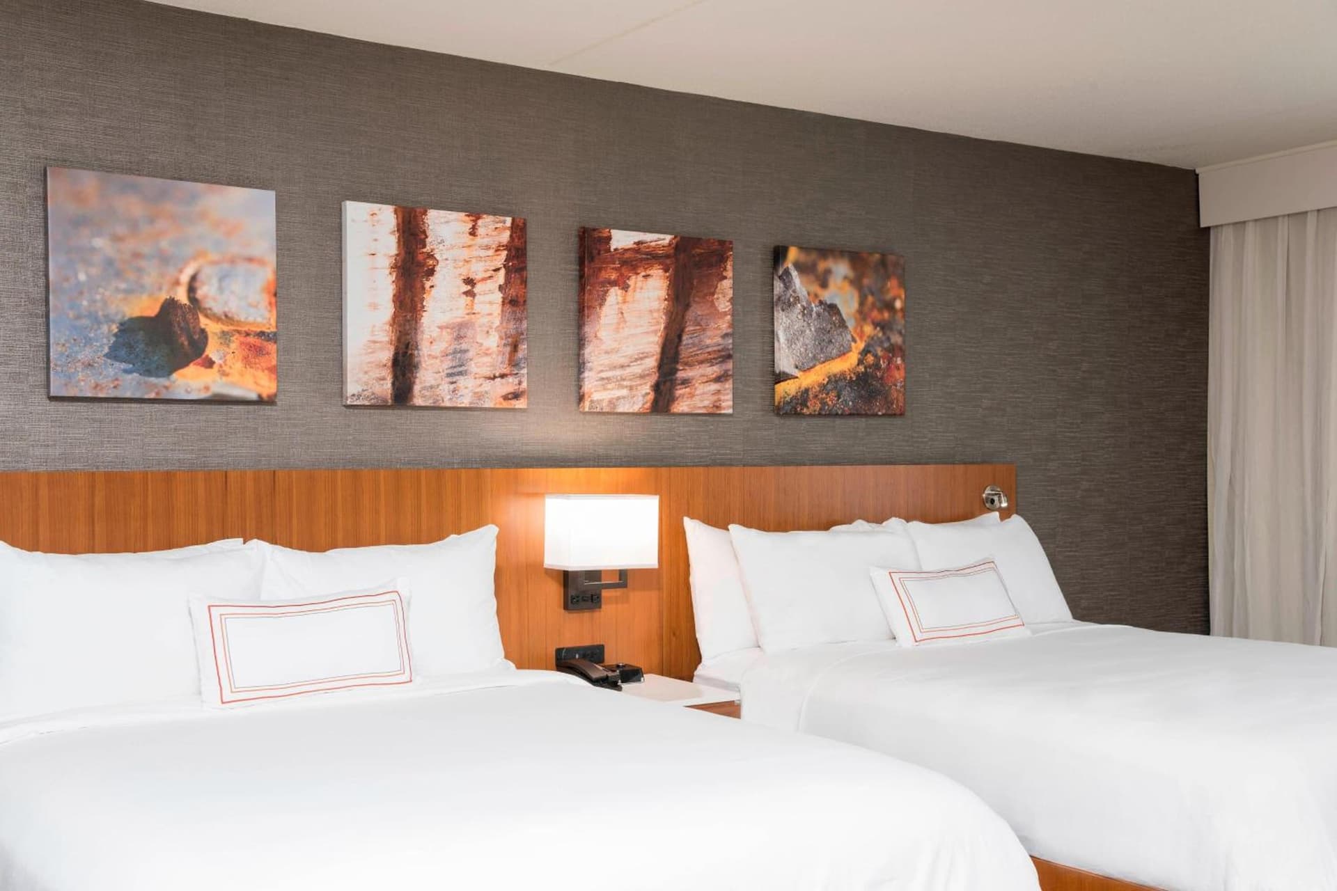 Sonesta Hotel Grand Rapids Airport gallery photo in Grand Rapids, MI — image 26