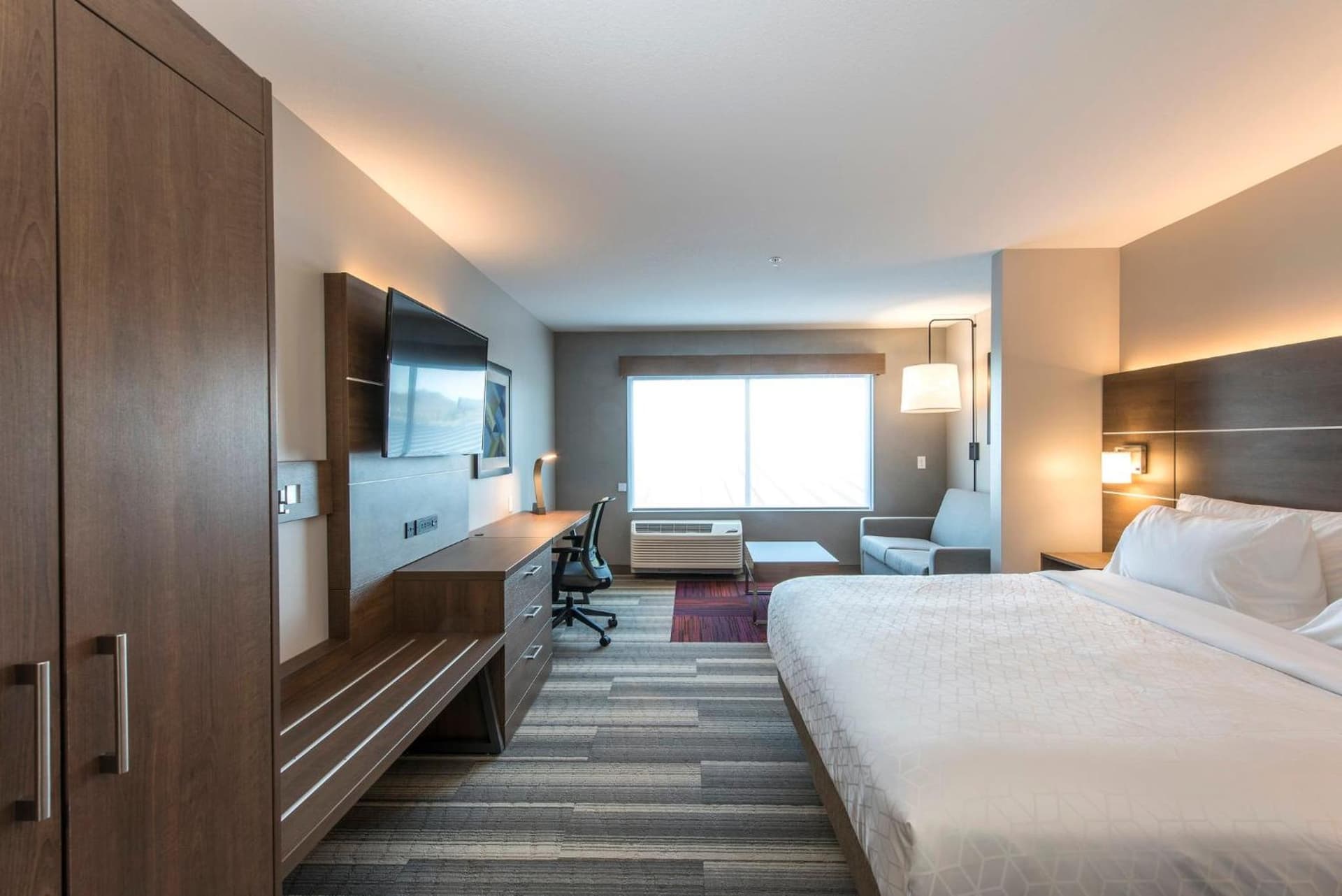 Holiday Inn Express & Suites - Phoenix North - Happy Valley by IHG gallery photo in Phoenix, AZ — image 36