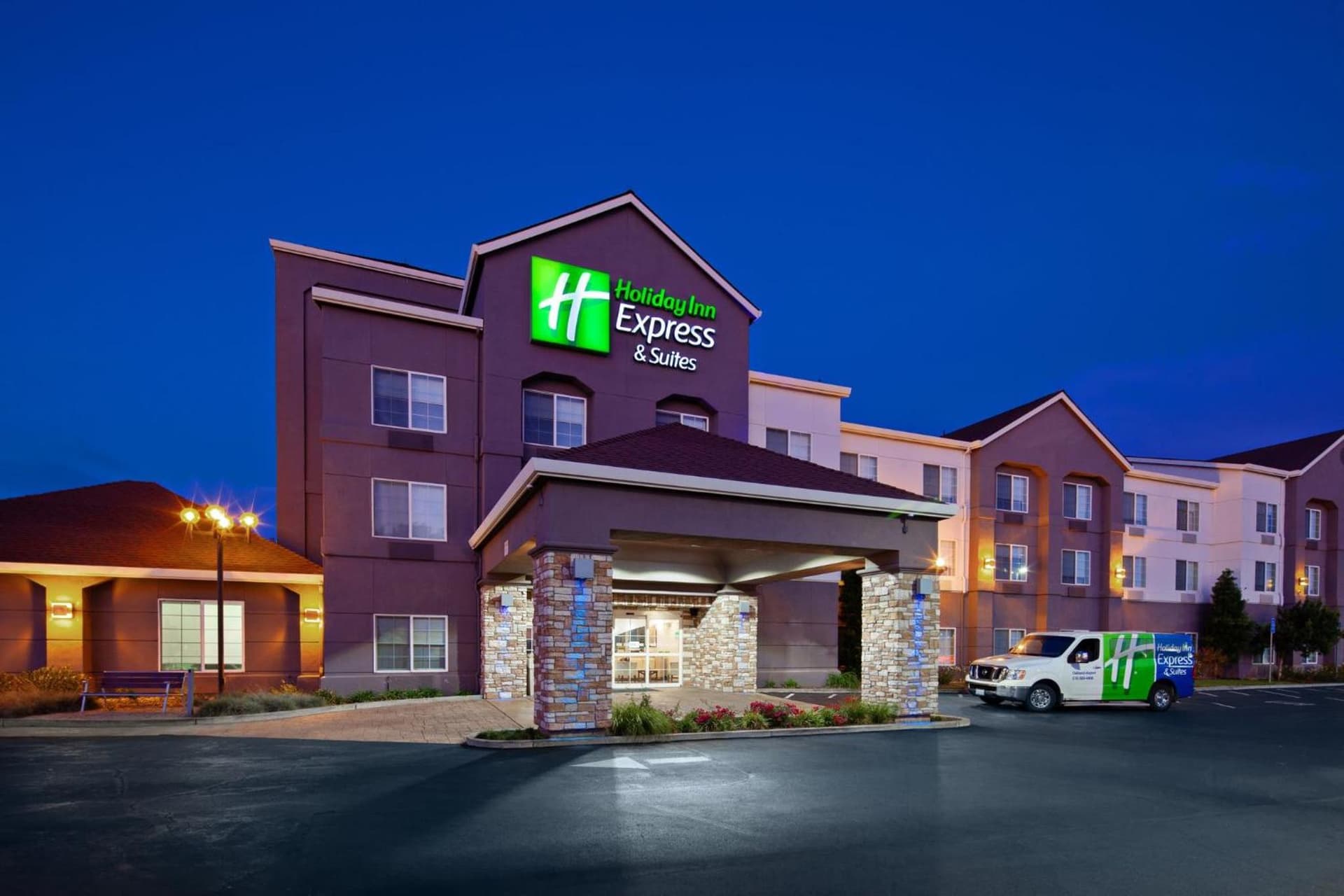 Holiday Inn Express & Suites Oakland - Airport by IHG gallery photo in Oakland, CA — image 46