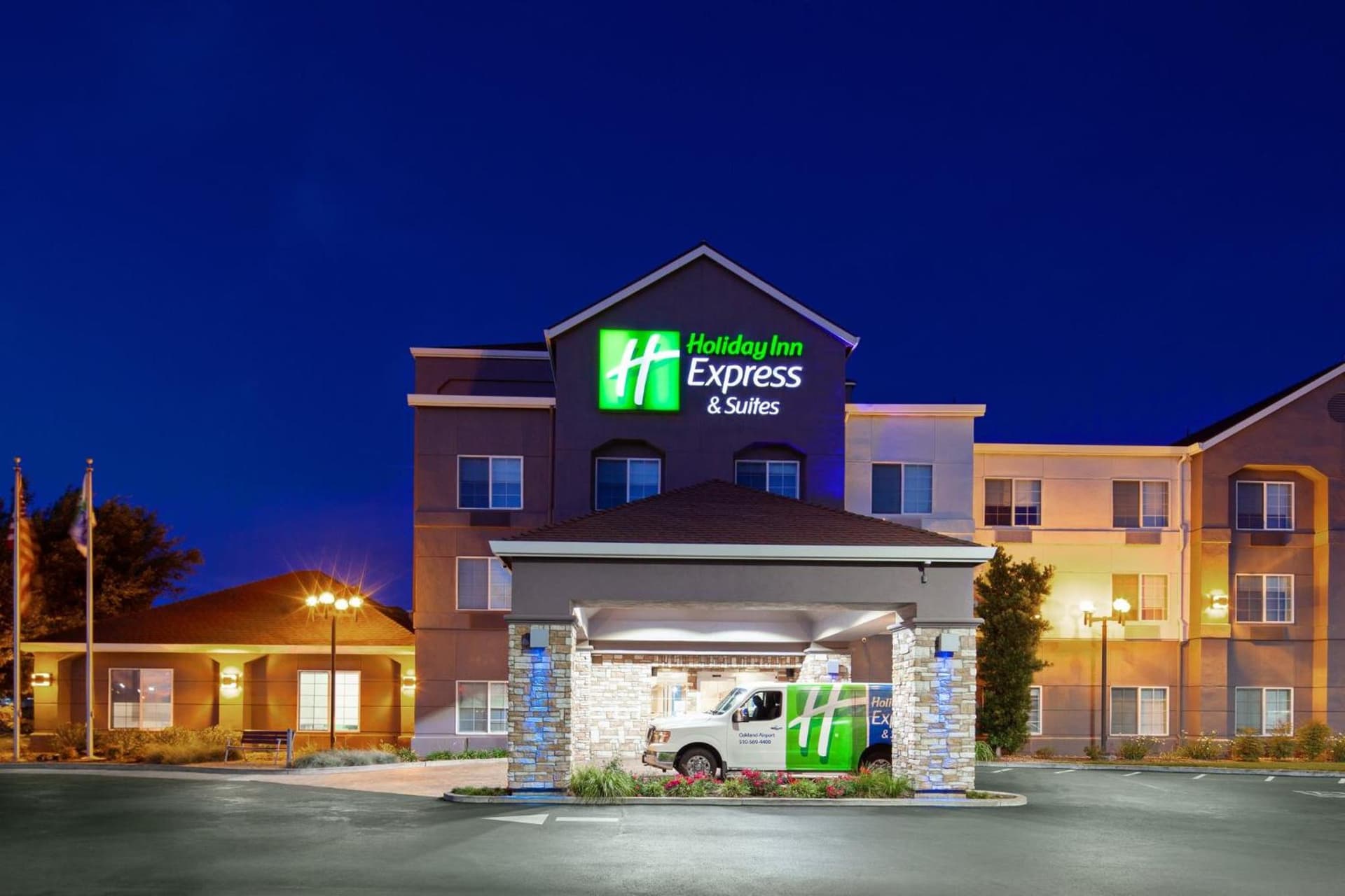Holiday Inn Express & Suites Oakland - Airport by IHG gallery photo in Oakland, CA — image 8