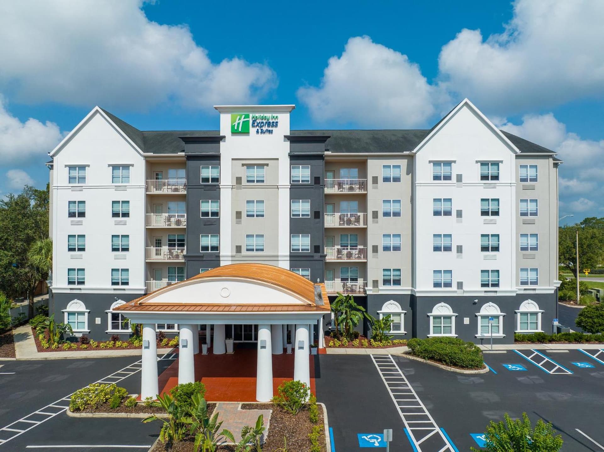 Holiday Inn Express & Suites Lakeland North I-4 by IHG gallery photo in Lakeland, FL — image 9