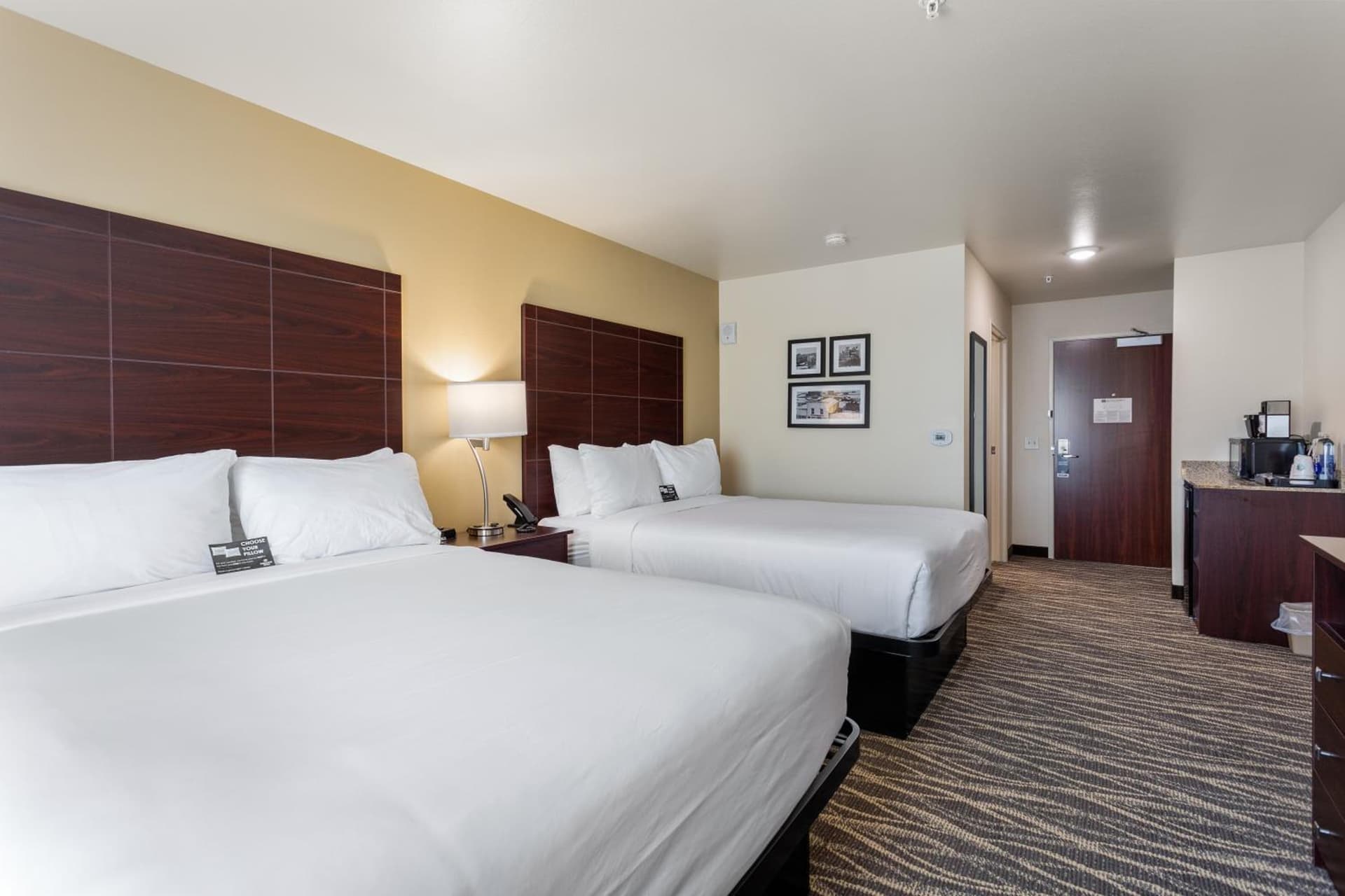 Cobblestone Hotel & Suites - De Pere Green Bay gallery photo in De Pere, WI — image 38