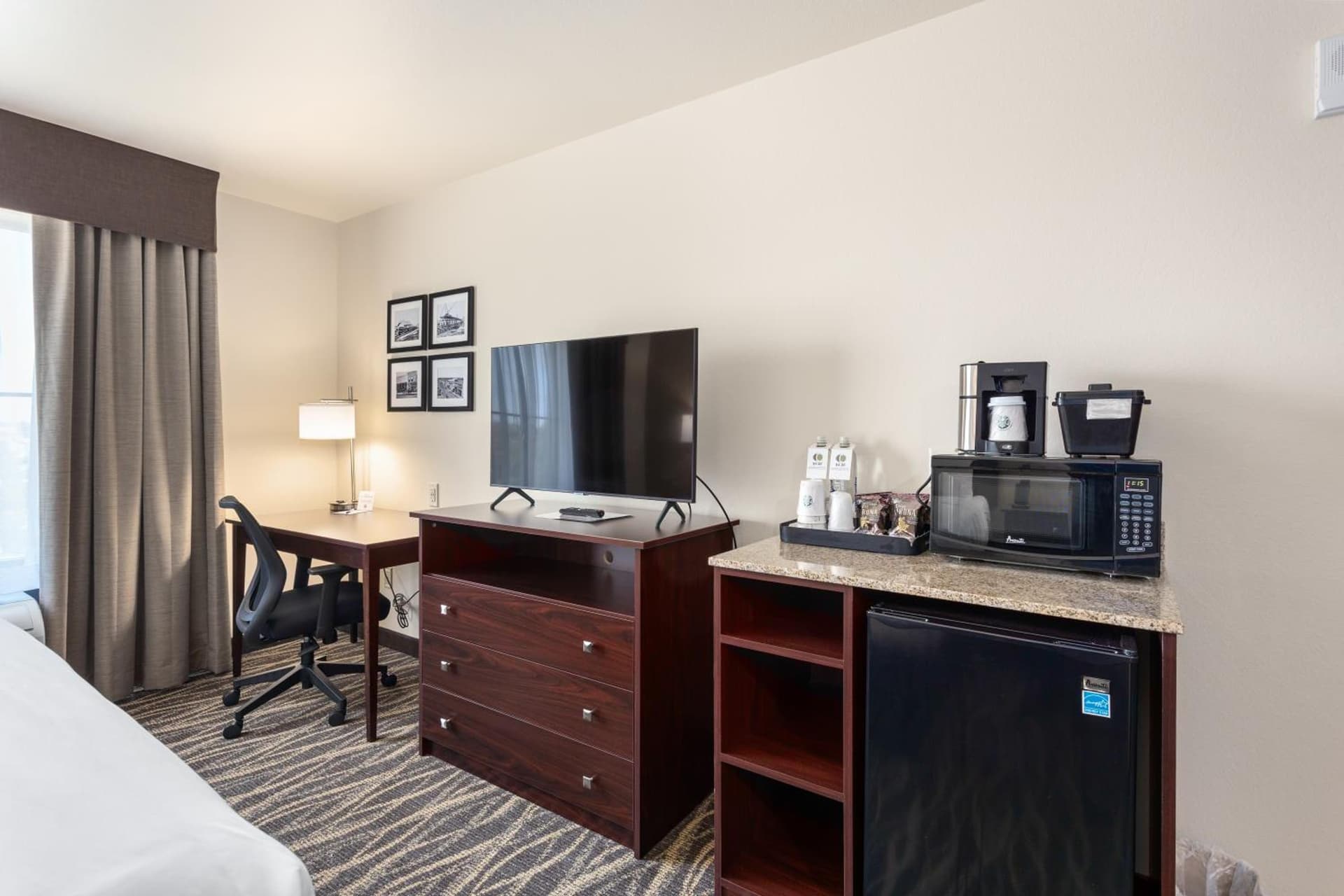 Cobblestone Hotel & Suites - De Pere Green Bay gallery photo in De Pere, WI — image 22