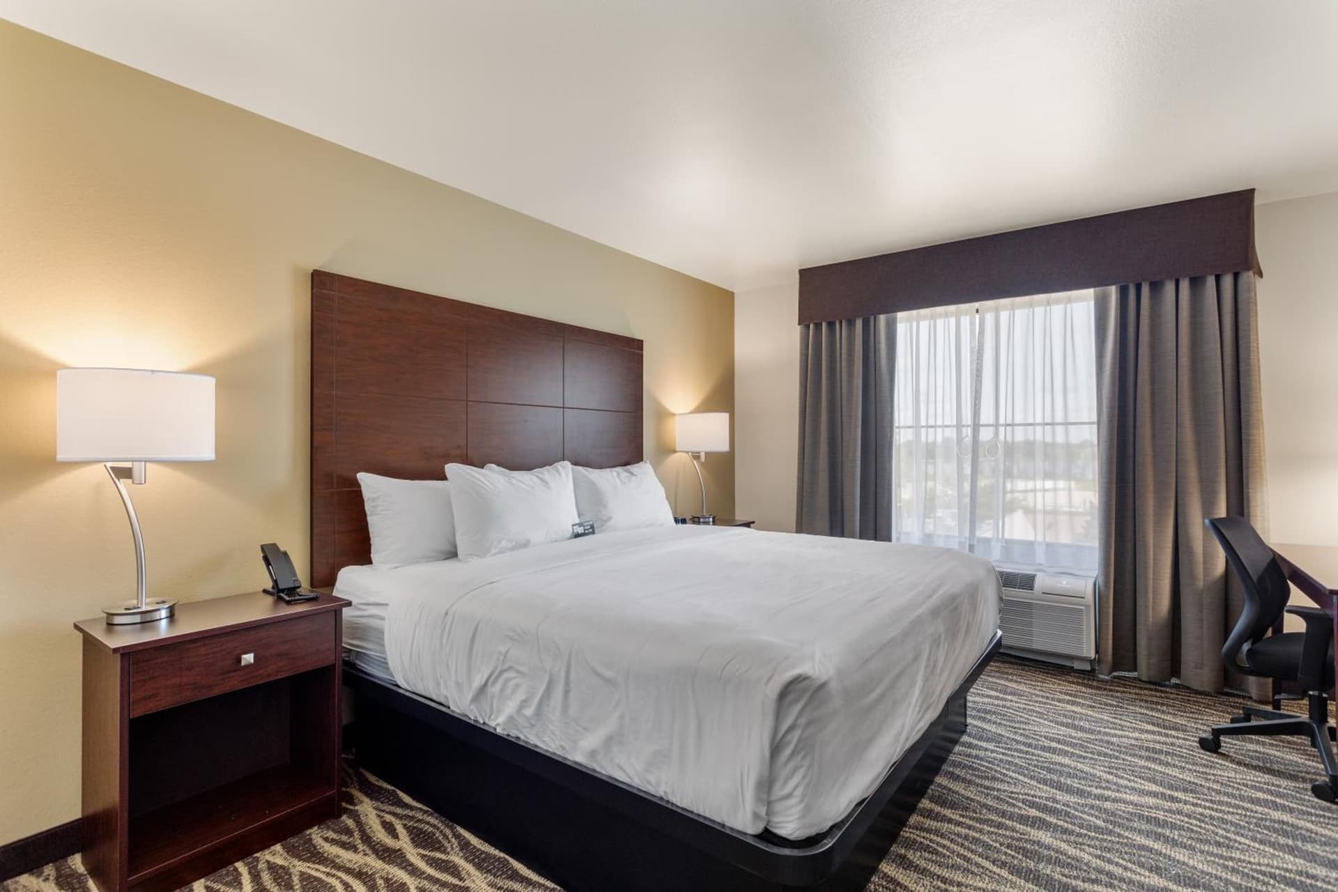 Cobblestone Hotel & Suites - De Pere Green Bay gallery photo in De Pere, WI — image 21