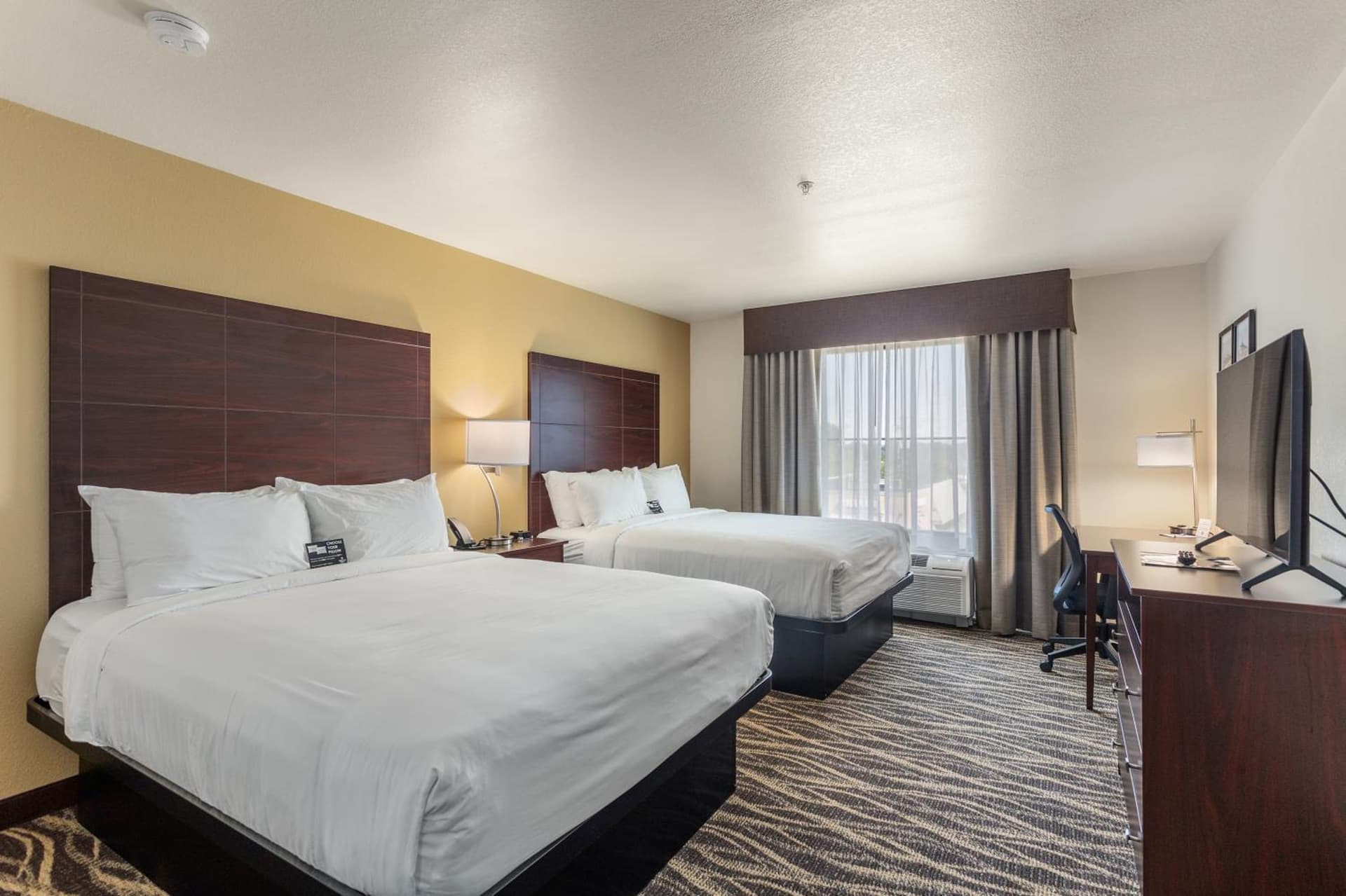 Cobblestone Hotel & Suites - De Pere Green Bay gallery photo in De Pere, WI — image 41