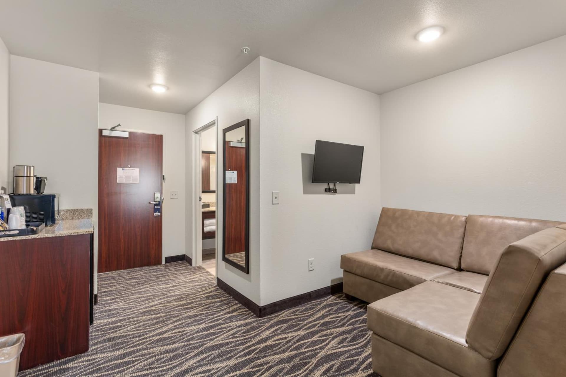 Cobblestone Hotel & Suites - De Pere Green Bay gallery photo in De Pere, WI — image 8