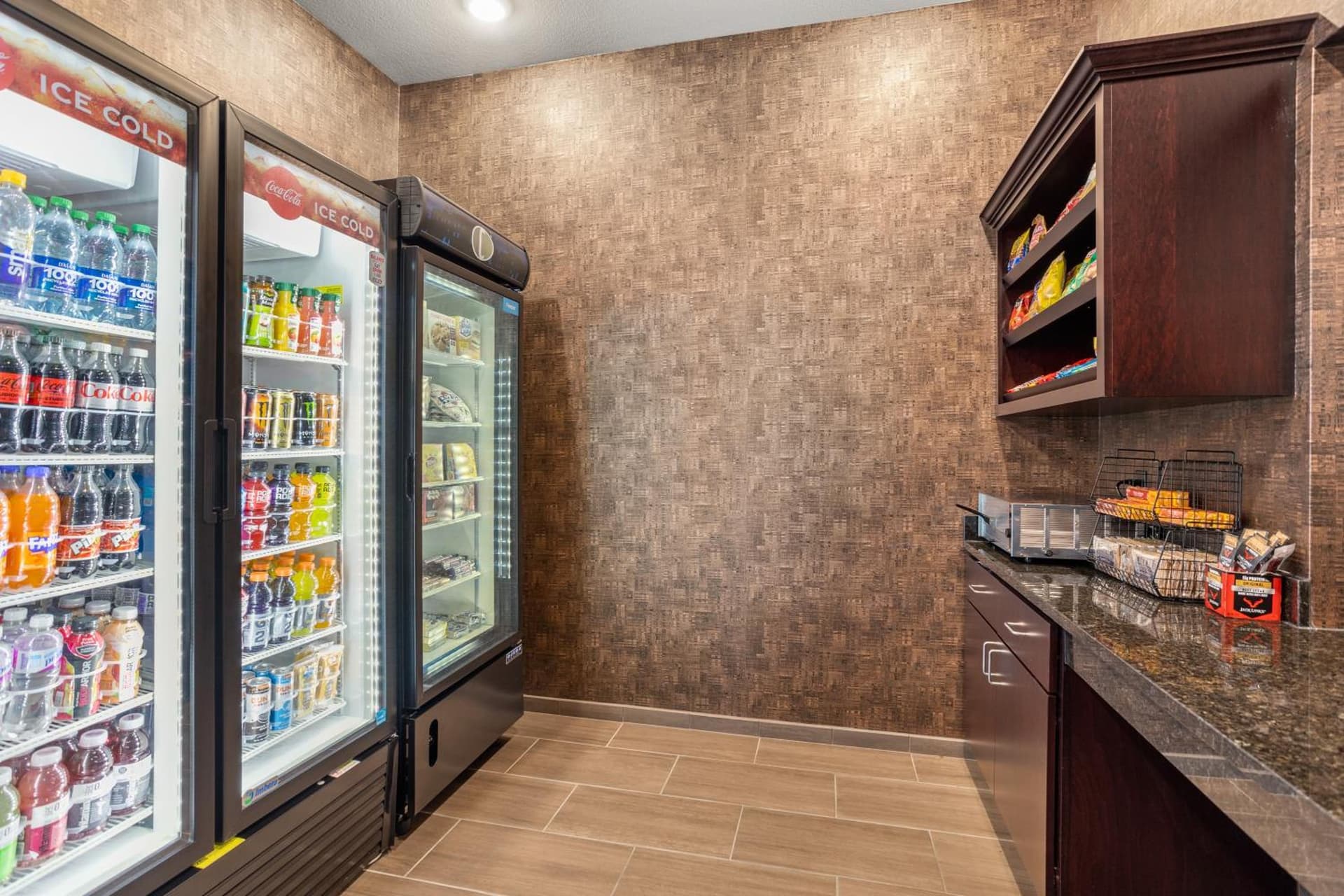 Cobblestone Hotel & Suites - De Pere Green Bay gallery photo in De Pere, WI — image 48