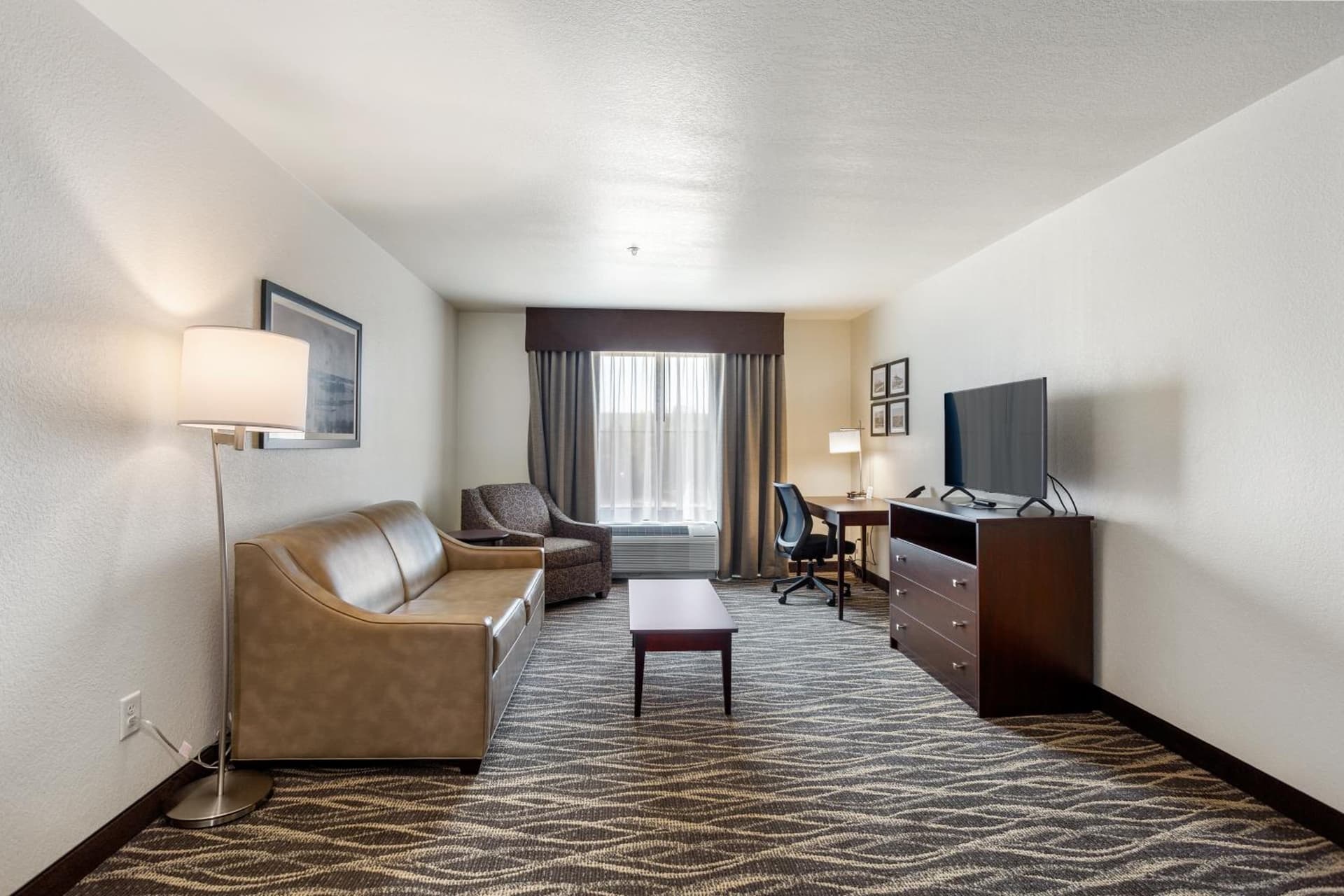 Cobblestone Hotel & Suites - De Pere Green Bay gallery photo in De Pere, WI — image 25