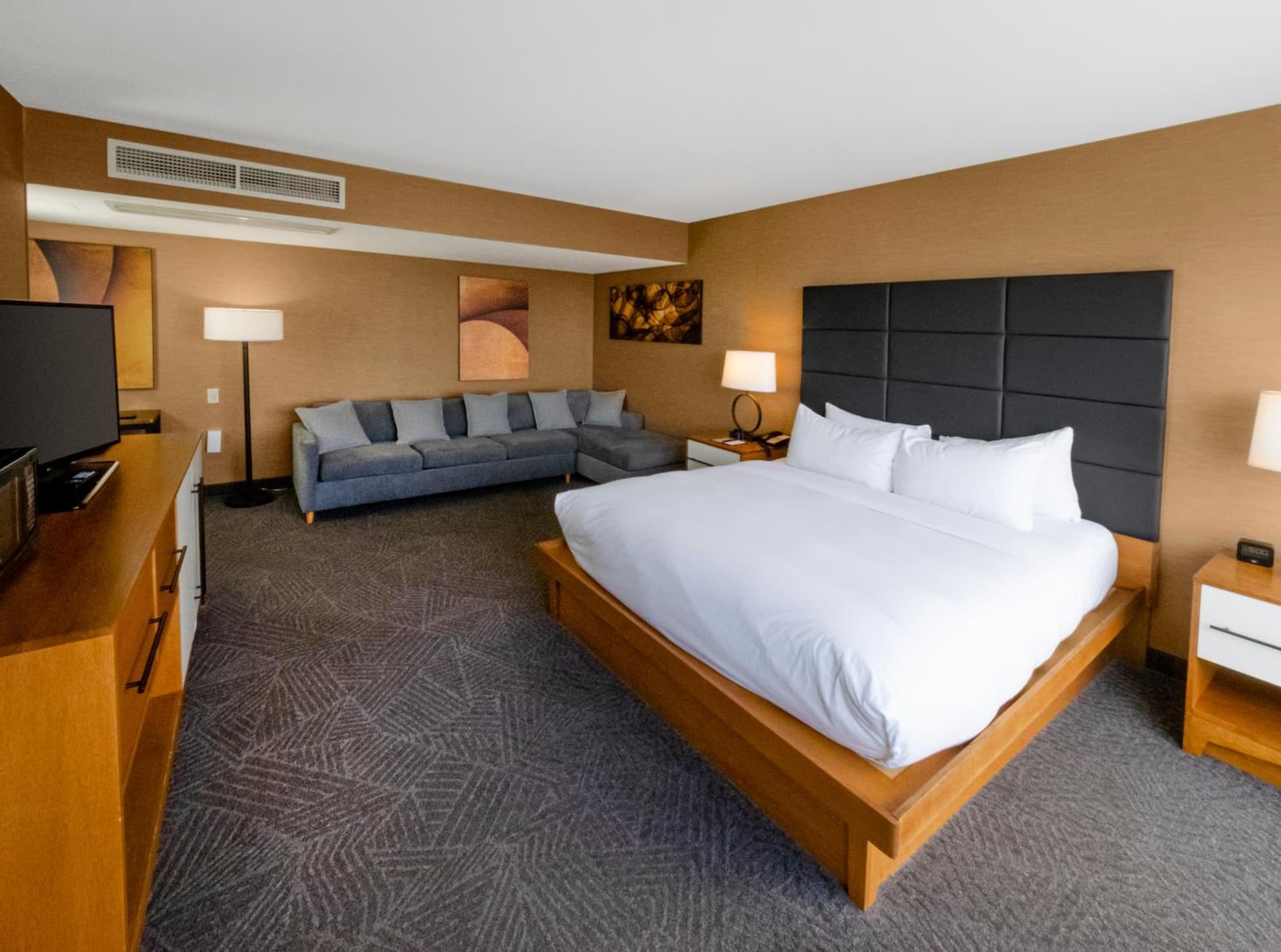 DoubleTree by Hilton Hotel Niagara Falls New York gallery photo in Niagara Falls, NY — image 43