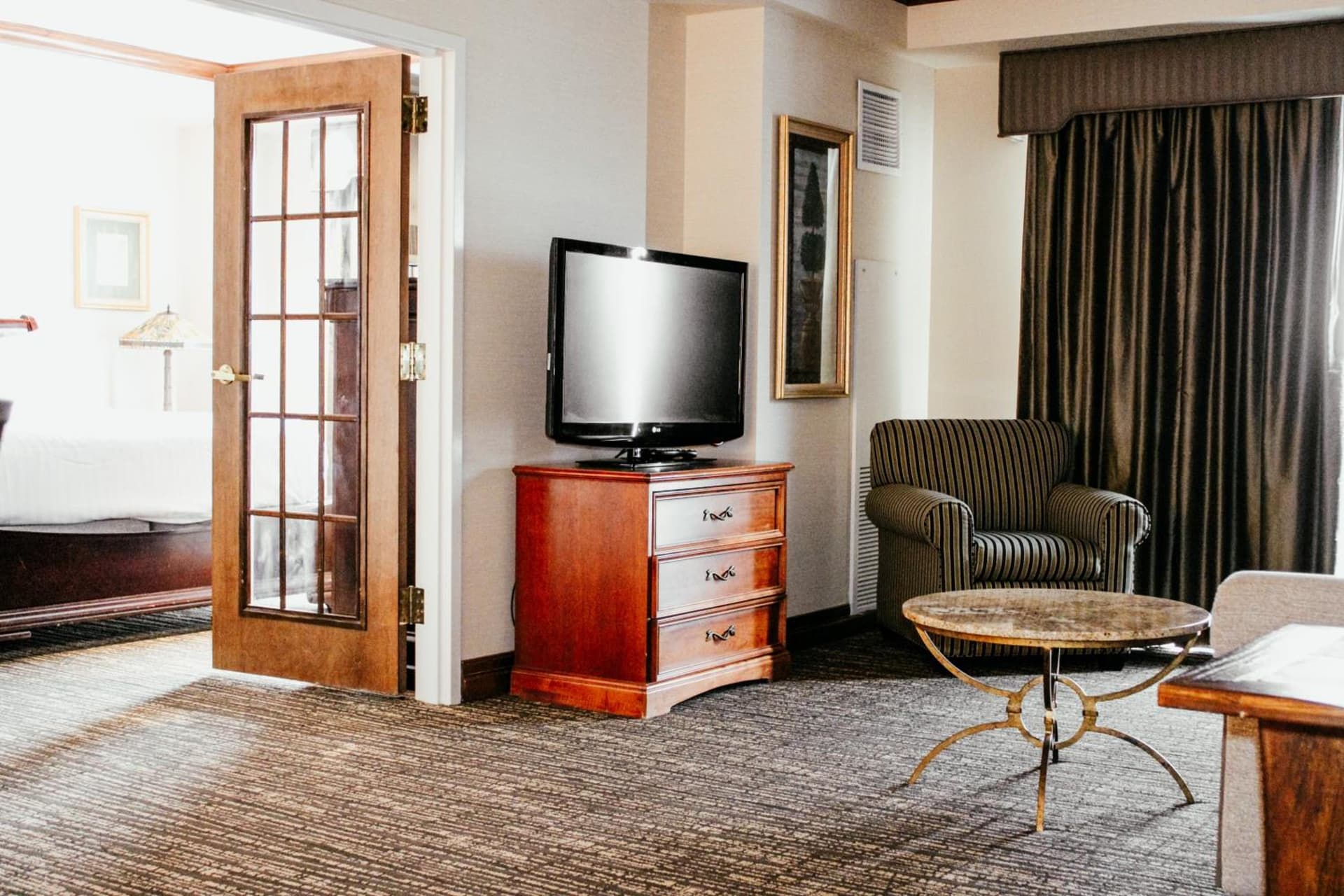 Hotel Topeka at City Center gallery photo in Topeka, KS — image 15