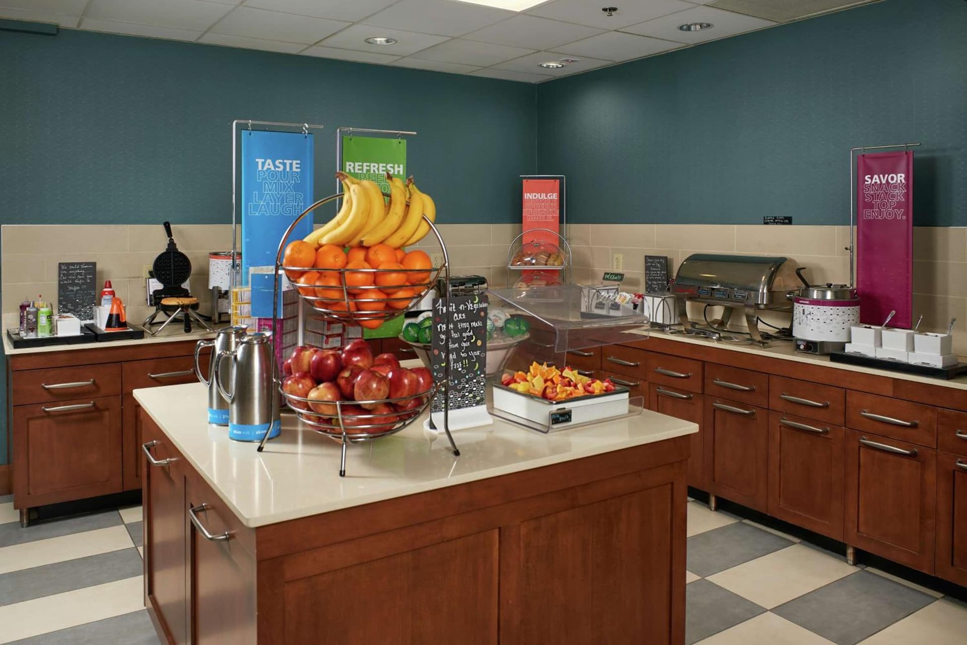 Hampton Inn Beaumont gallery photo in Beaumont, TX — image 9