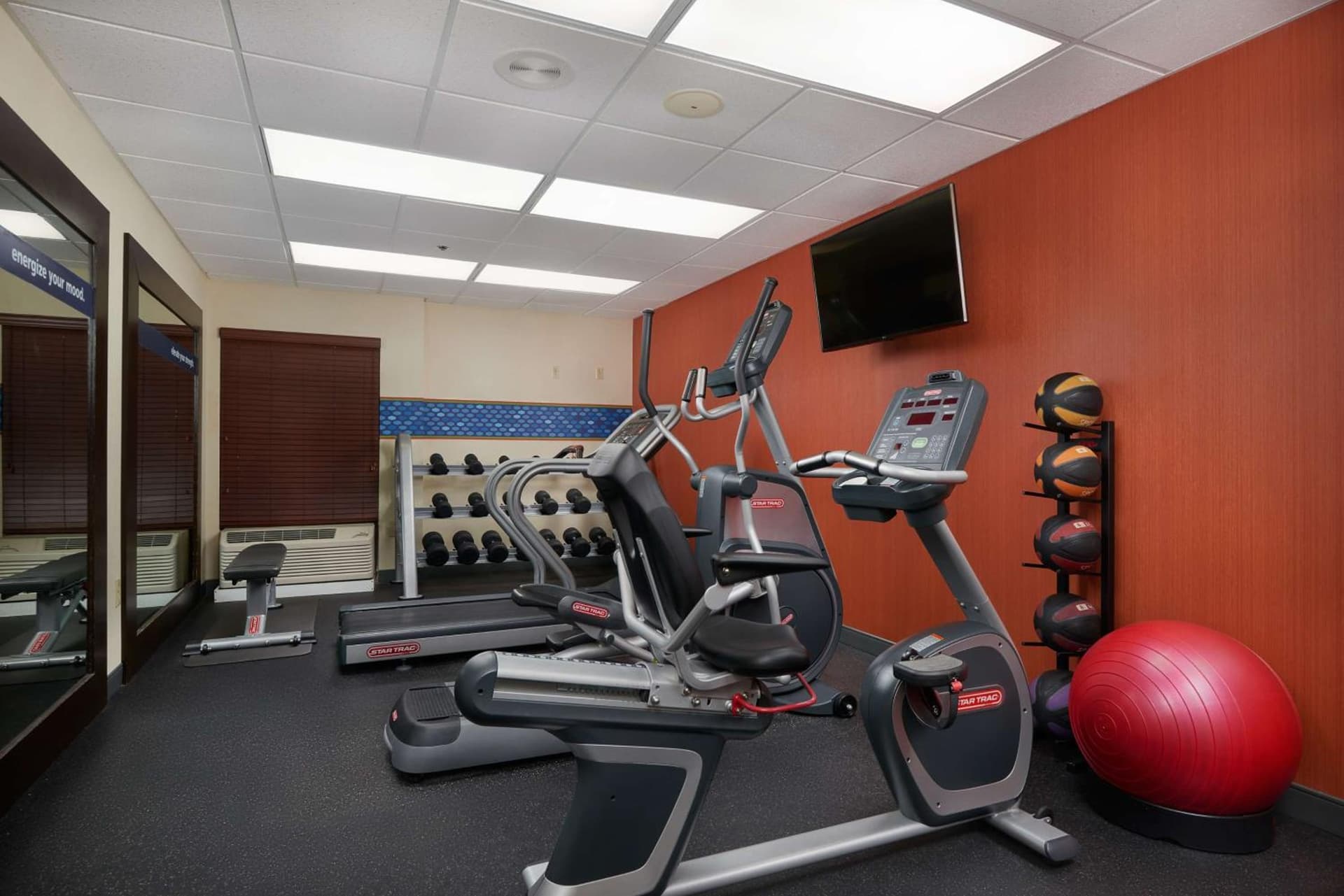 Hampton Inn Beaumont gallery photo in Beaumont, TX — image 7