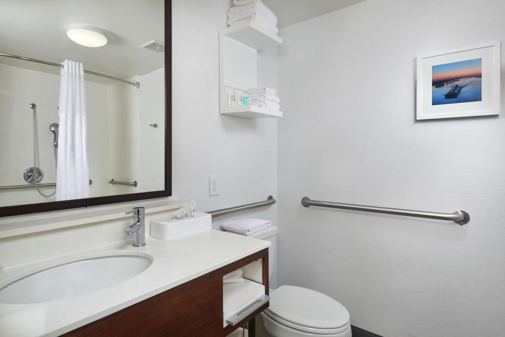 Hampton Inn Beaumont interior in Beaumont, TX — gallery photo 2