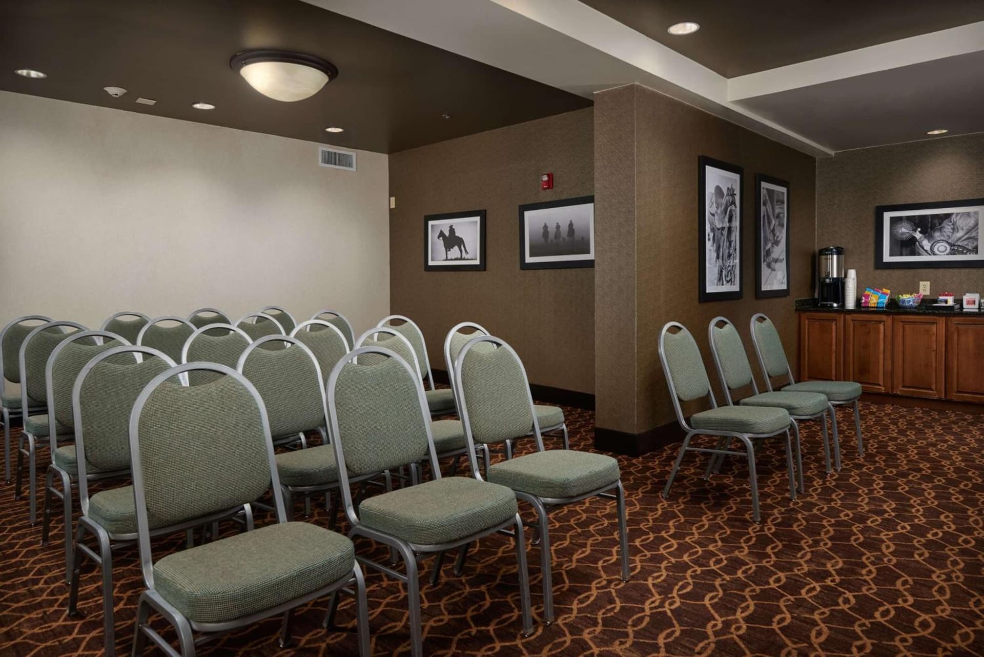Hampton Inn Beaumont gallery photo in Beaumont, TX — image 19