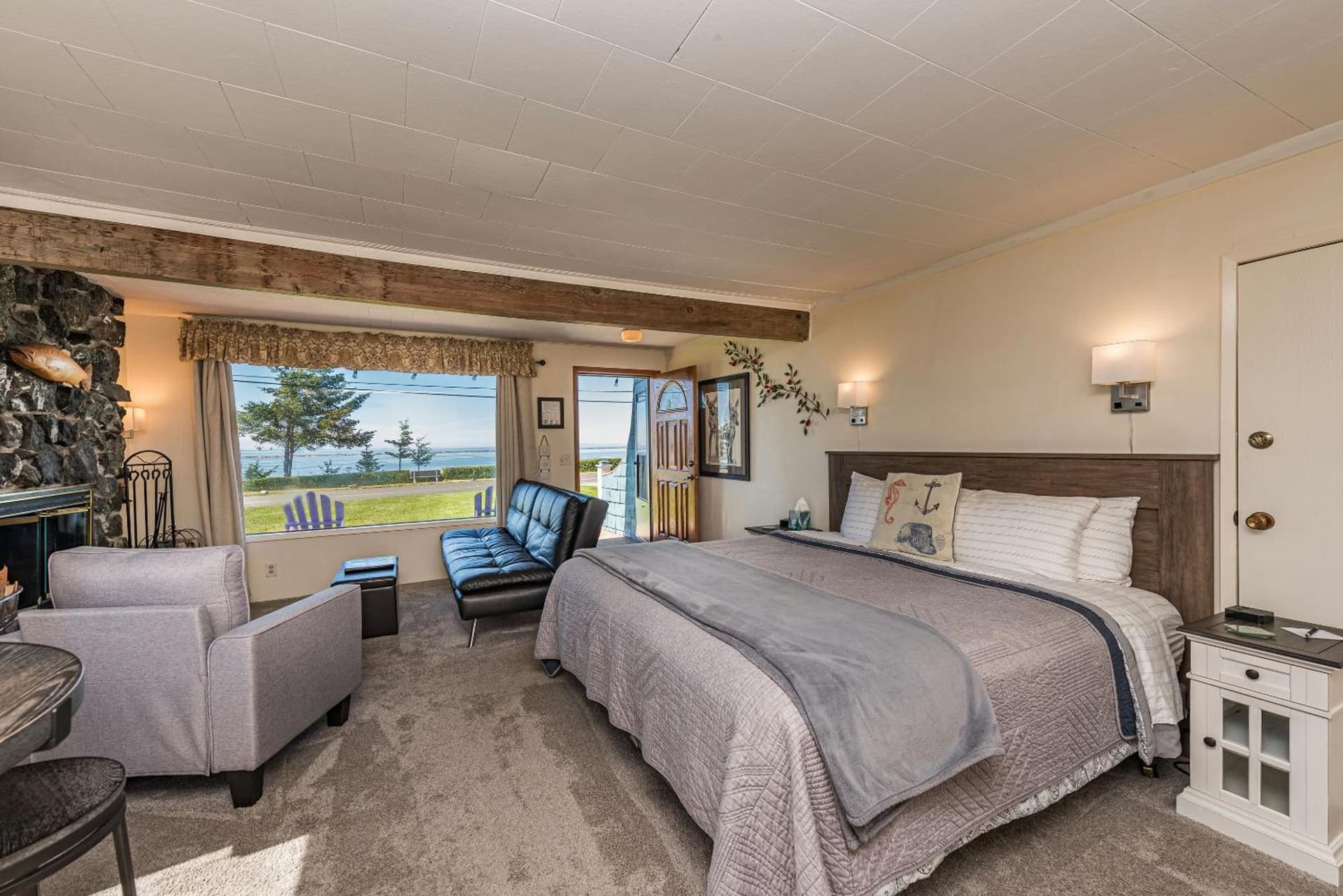 Juan de Fuca Waterfront Hotel & Cottages gallery photo in Sequim, WA — image 35
