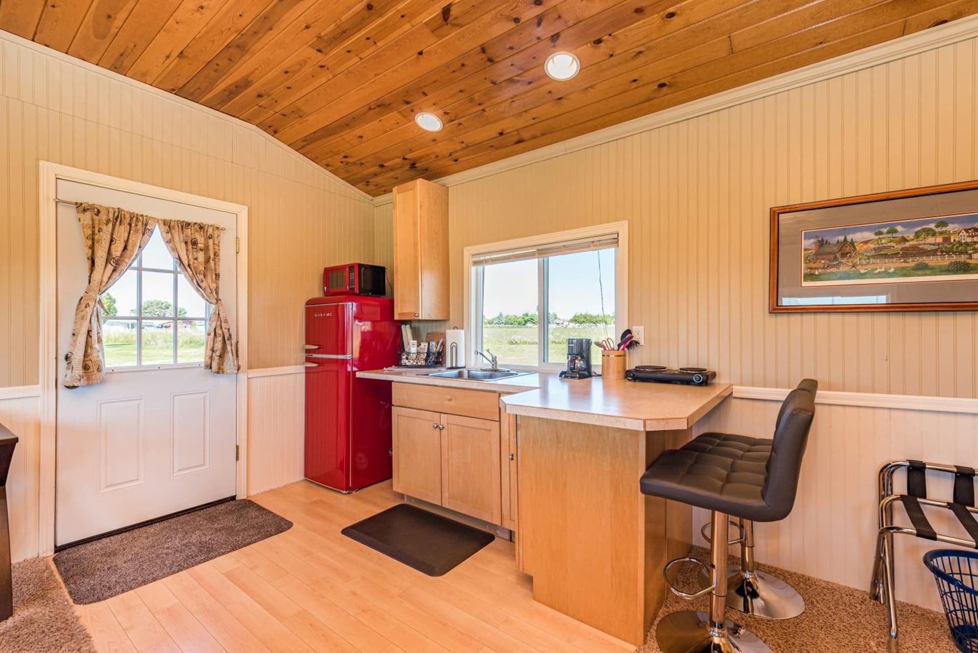 Juan de Fuca Waterfront Hotel & Cottages gallery photo in Sequim, WA — image 16
