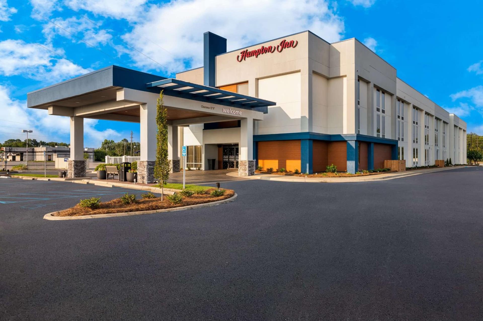 Hampton Inn Gadsden featured exterior or lobby in Gadsden, AL — similar hotel