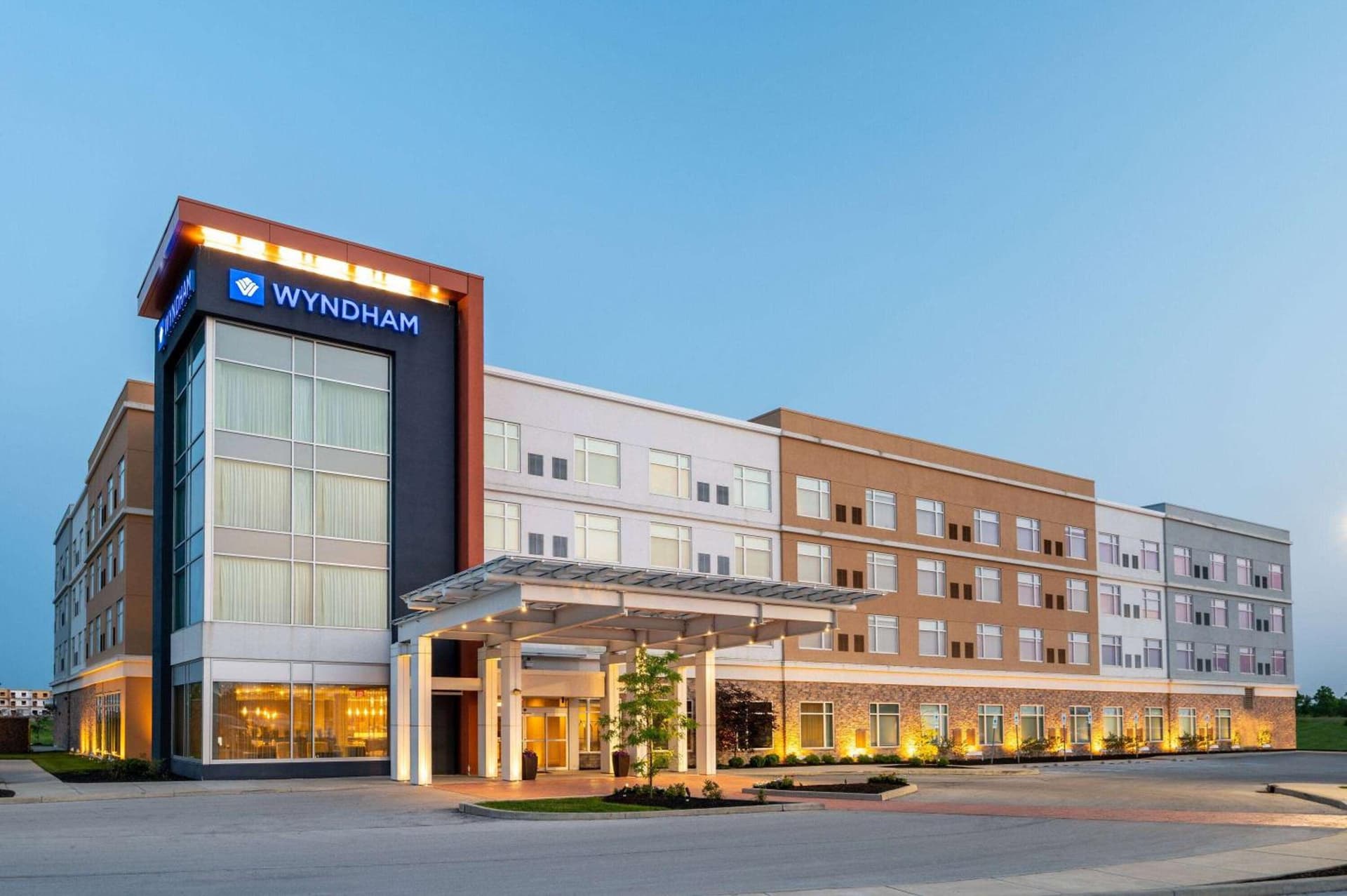 Wyndham Westfield interior in Westfield, IN — gallery photo 2
