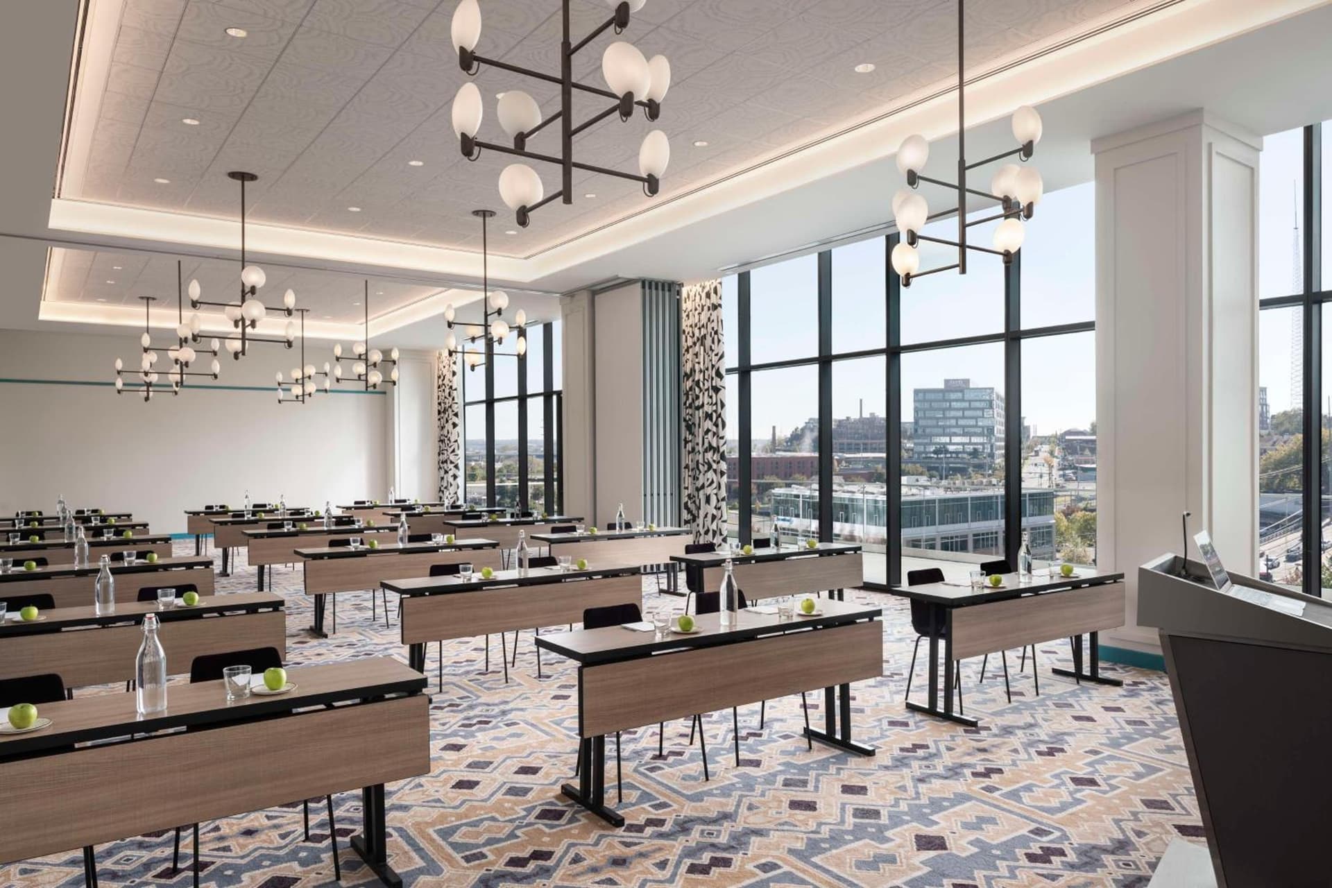 Hyatt Centric Downtown Nashville gallery photo in Nashville, TN — image 37