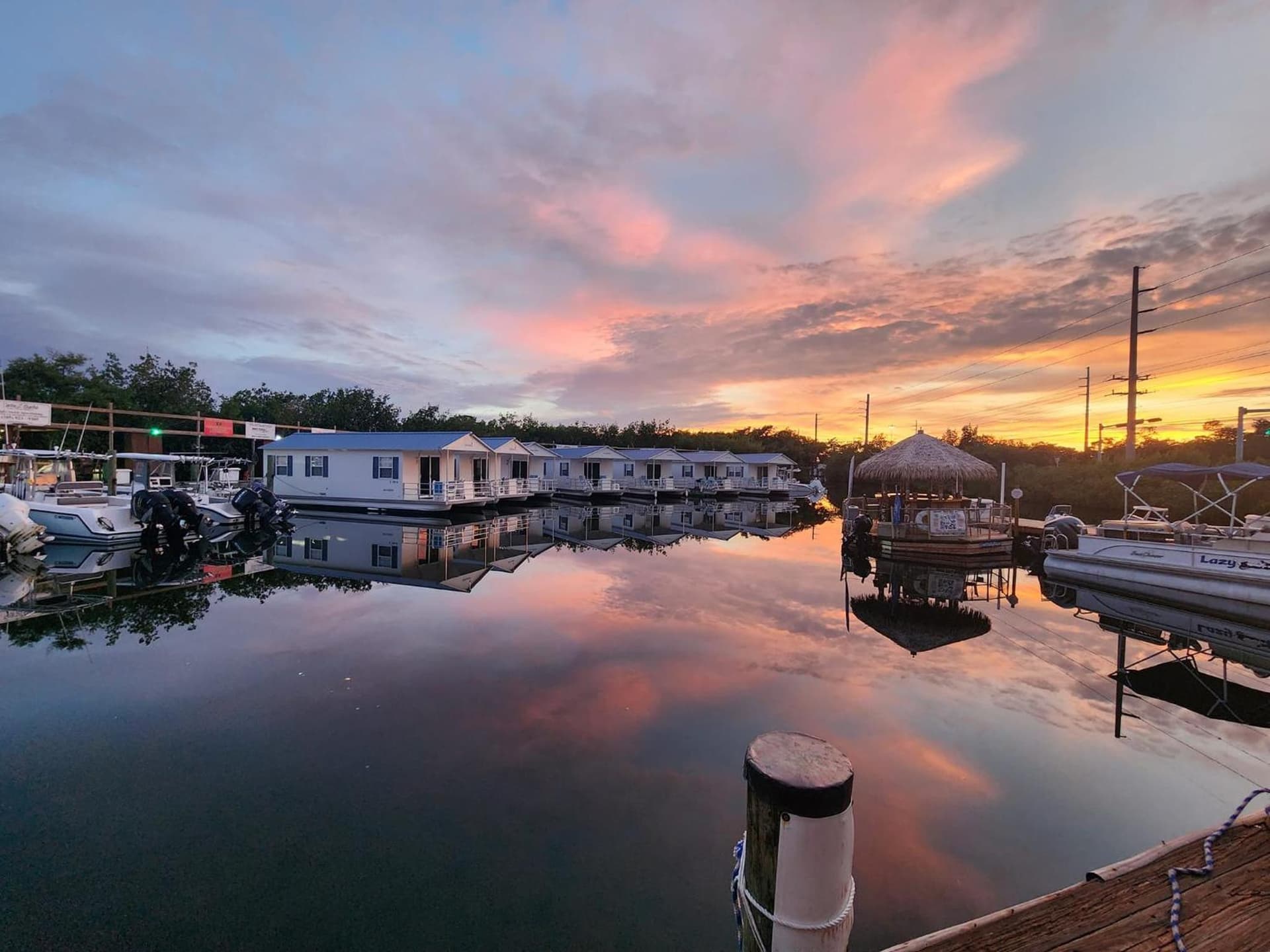 Aqua Lodges At Hurricane Hole Marina interior in Key West, FL — gallery photo 2