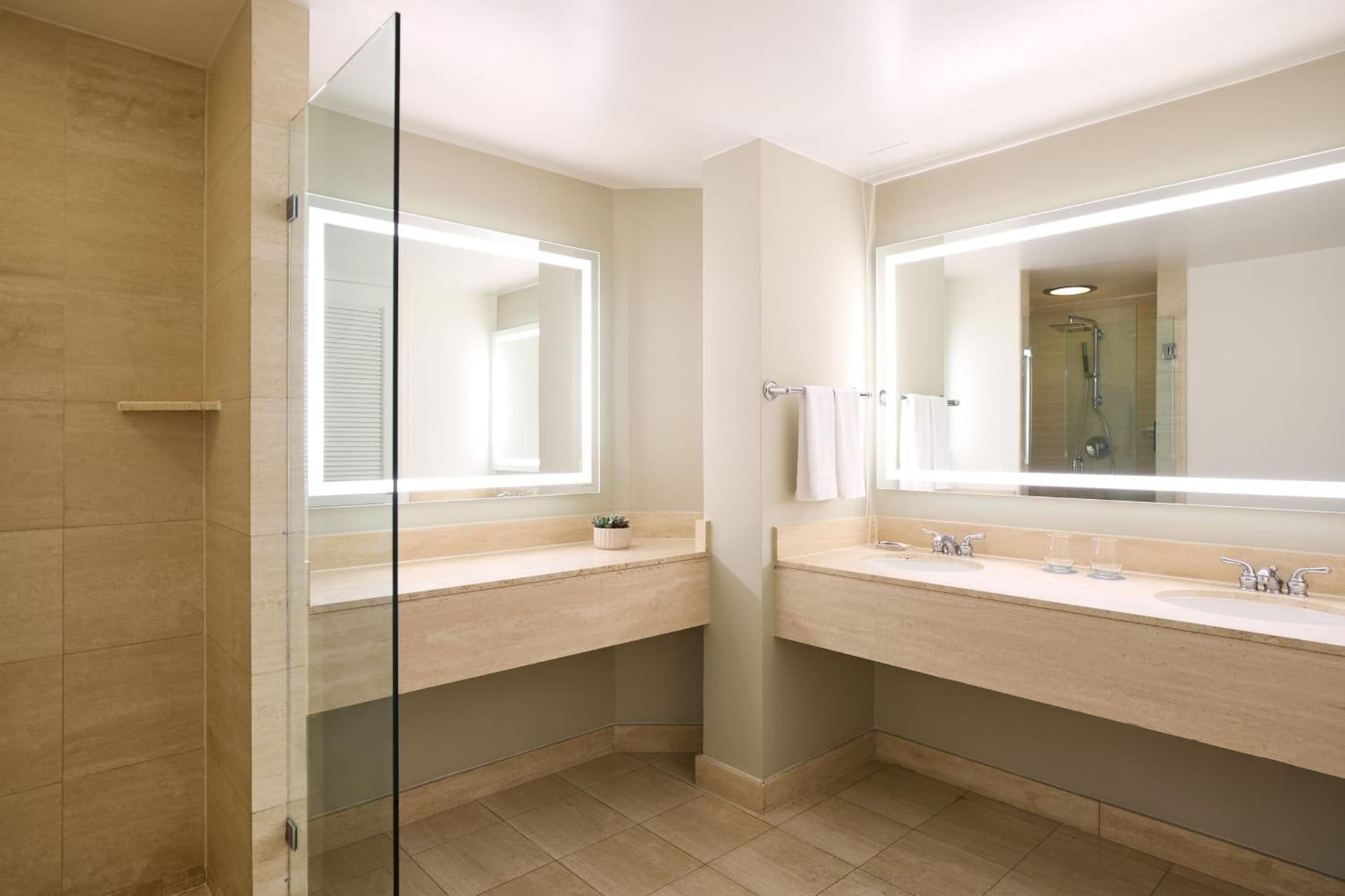 The Westin Los Angeles Airport gallery photo in Los Angeles, CA — image 35