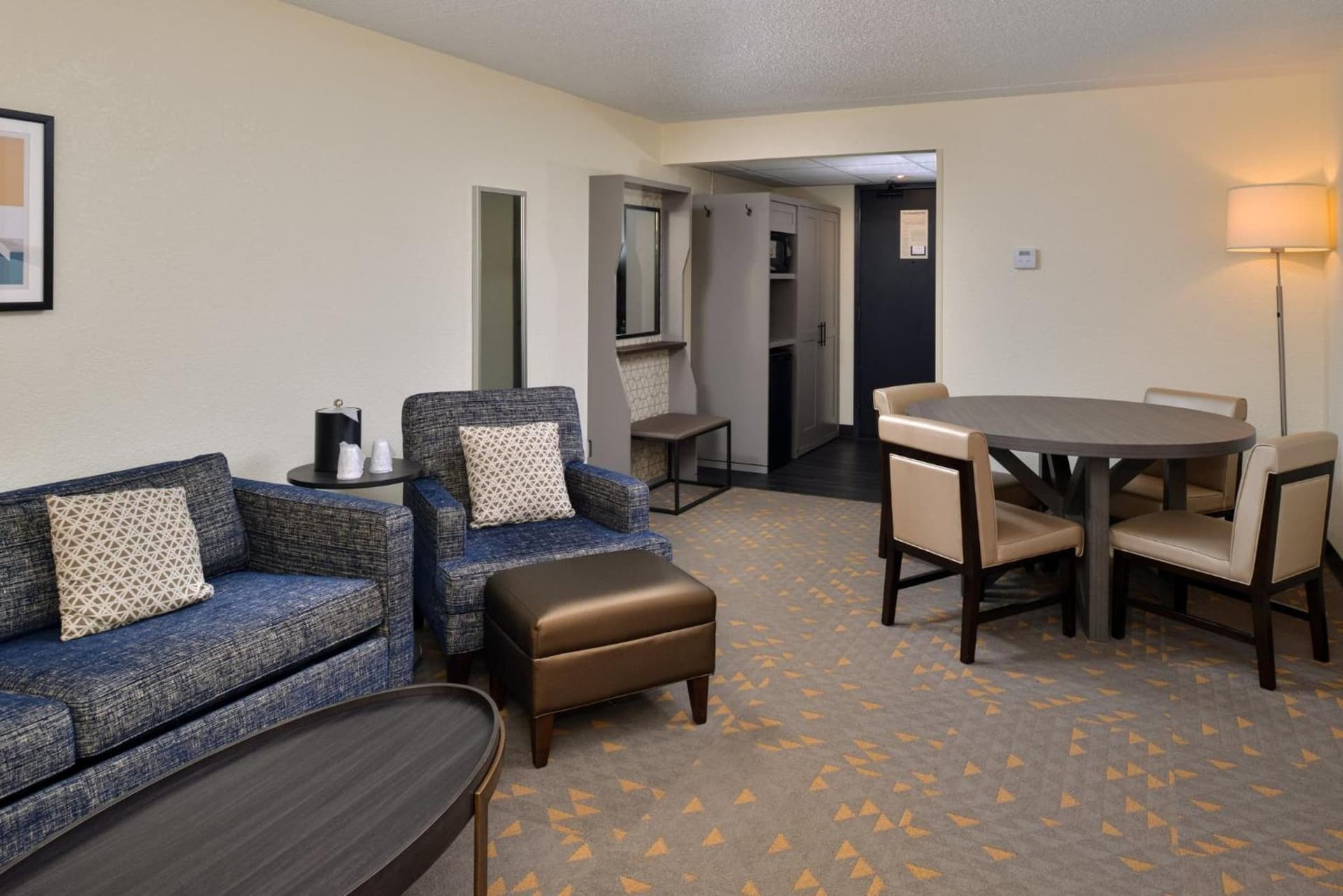 Holiday Inn Hotel & Suites Overland Park-Convention Center by IHG gallery photo in Overland Park, KS — image 18