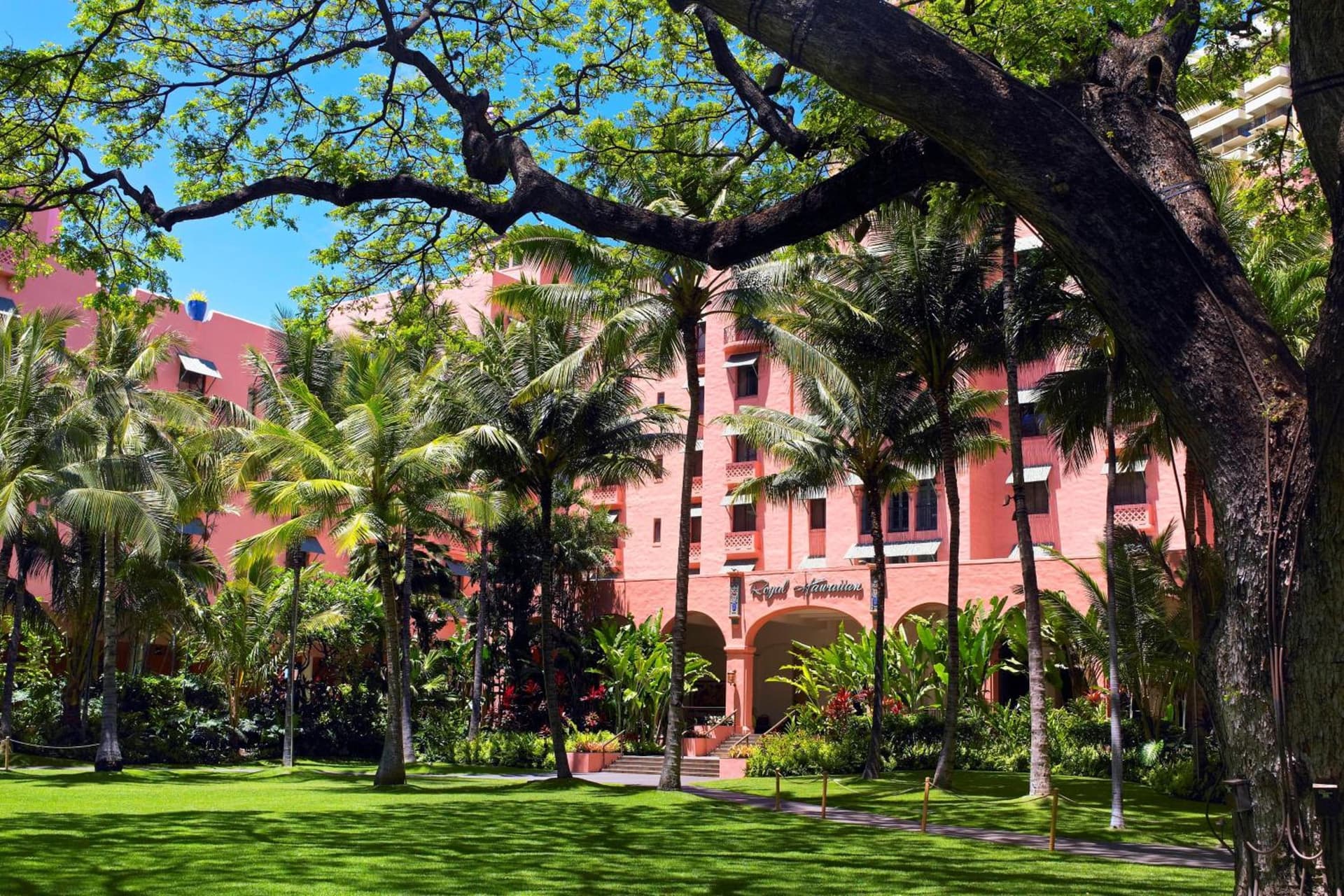 The Royal Hawaiian, A Luxury Collection Resort, Waikiki gallery photo in Honolulu, HI — image 103