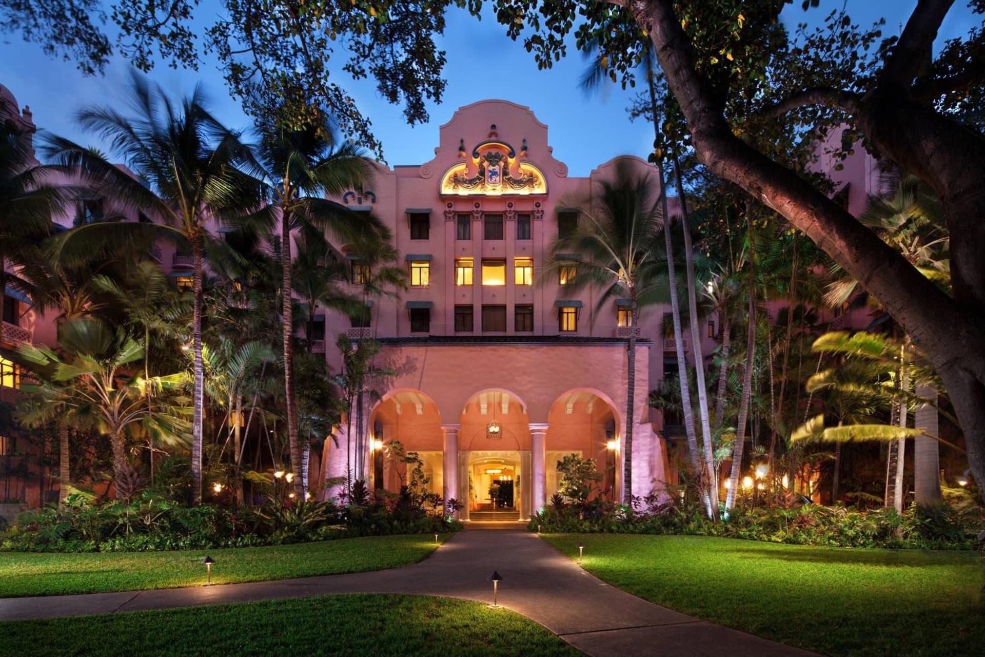 The Royal Hawaiian, A Luxury Collection Resort, Waikiki property views in Honolulu, HI — gallery photo 3