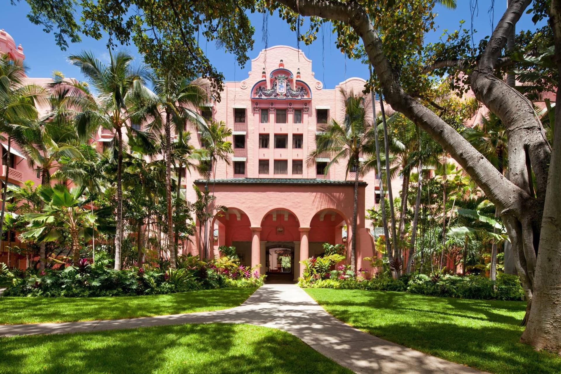 The Royal Hawaiian, A Luxury Collection Resort, Waikiki gallery photo in Honolulu, HI — image 118