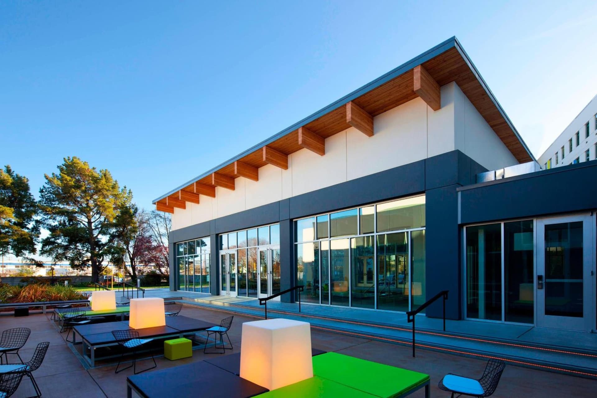 Aloft by Marriott San Francisco Airport property views in Millbrae, CA — gallery photo 3