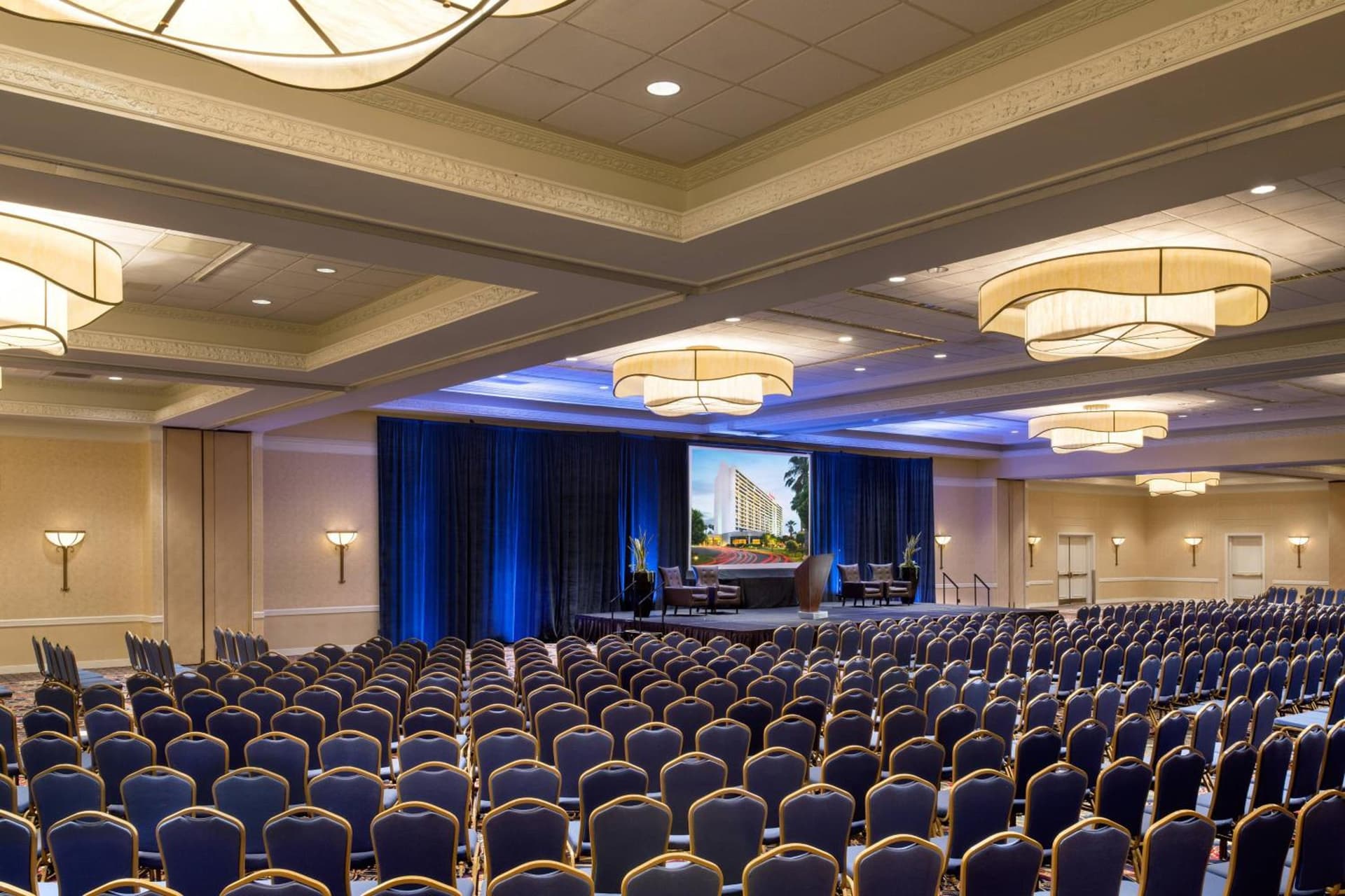 Torrance Marriott Redondo Beach gallery photo in Torrance, CA — image 36