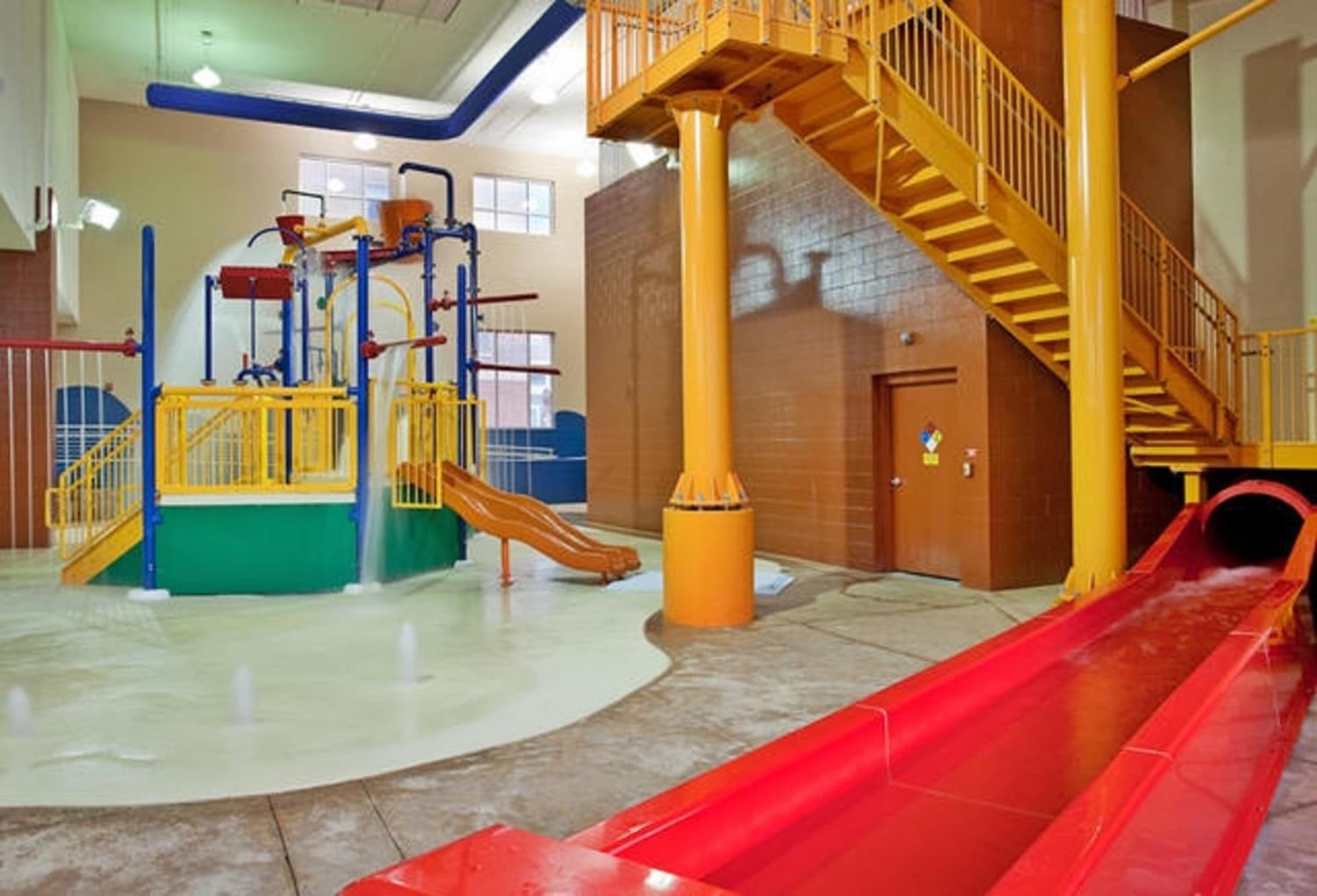 Holiday Inn Omaha Downtown - Waterpark by IHG gallery photo in Omaha, NE — image 52
