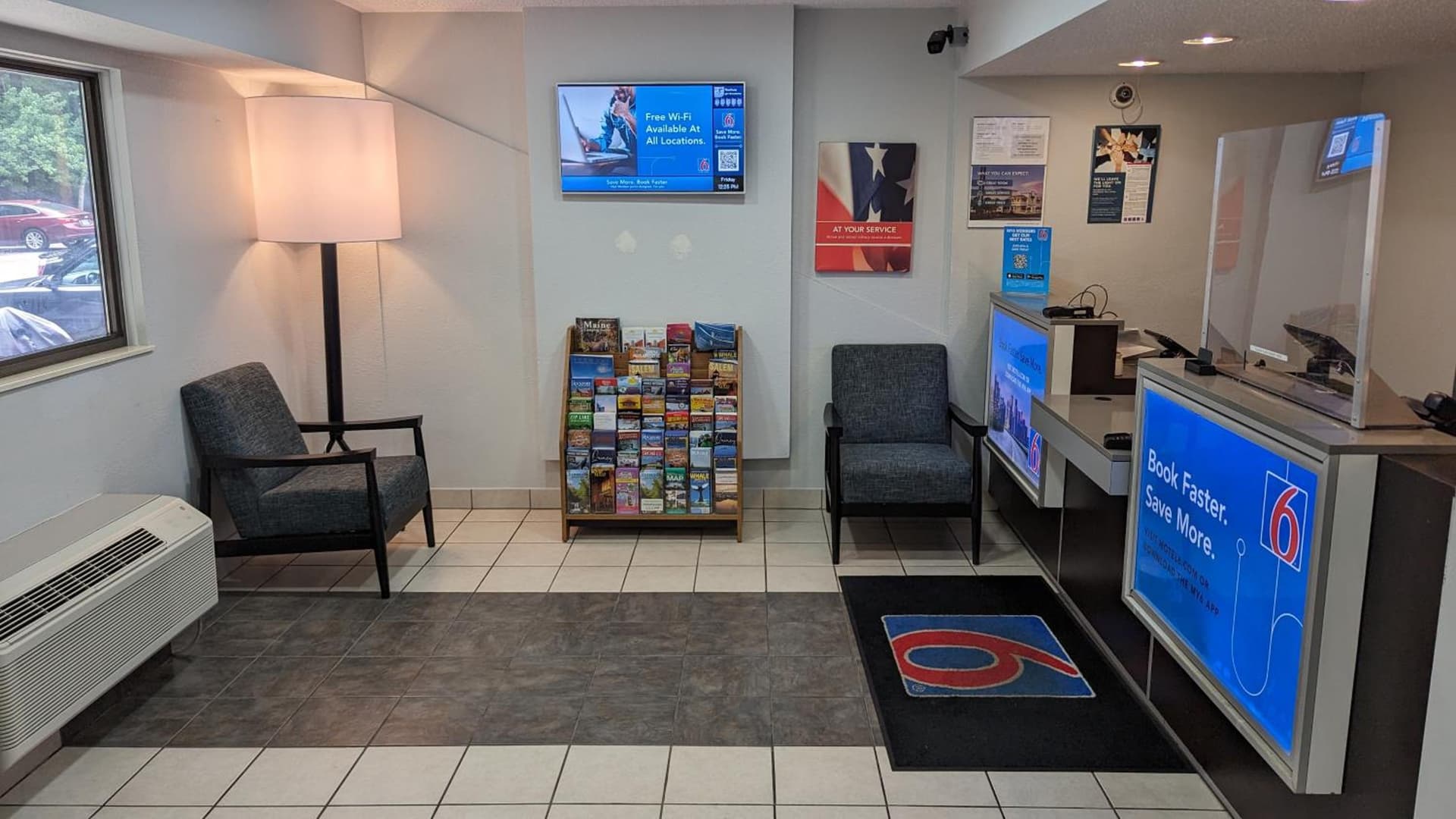 Motel 6-Nashua, NH - South gallery photo in Nashua, NH — image 18