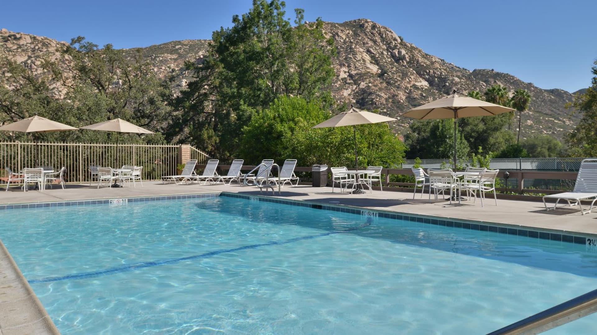 Riviera Oaks Resort interior in Ramona, CA — gallery photo 2