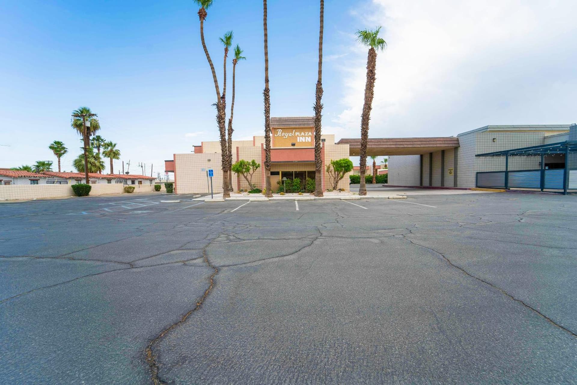 Royal Plaza Inn interior in Indio, CA — gallery photo 2