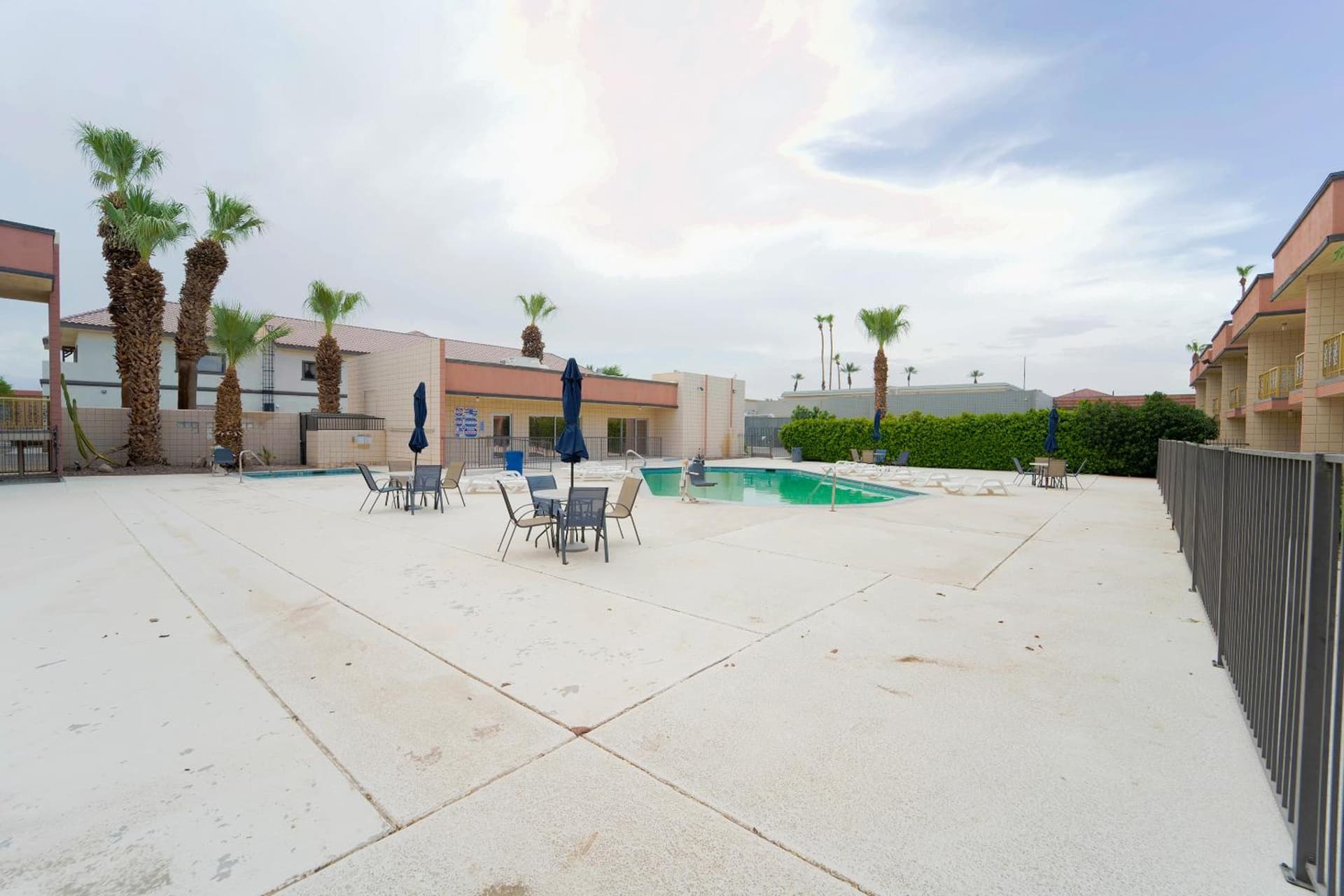 Royal Plaza Inn gallery photo in Indio, CA — image 87
